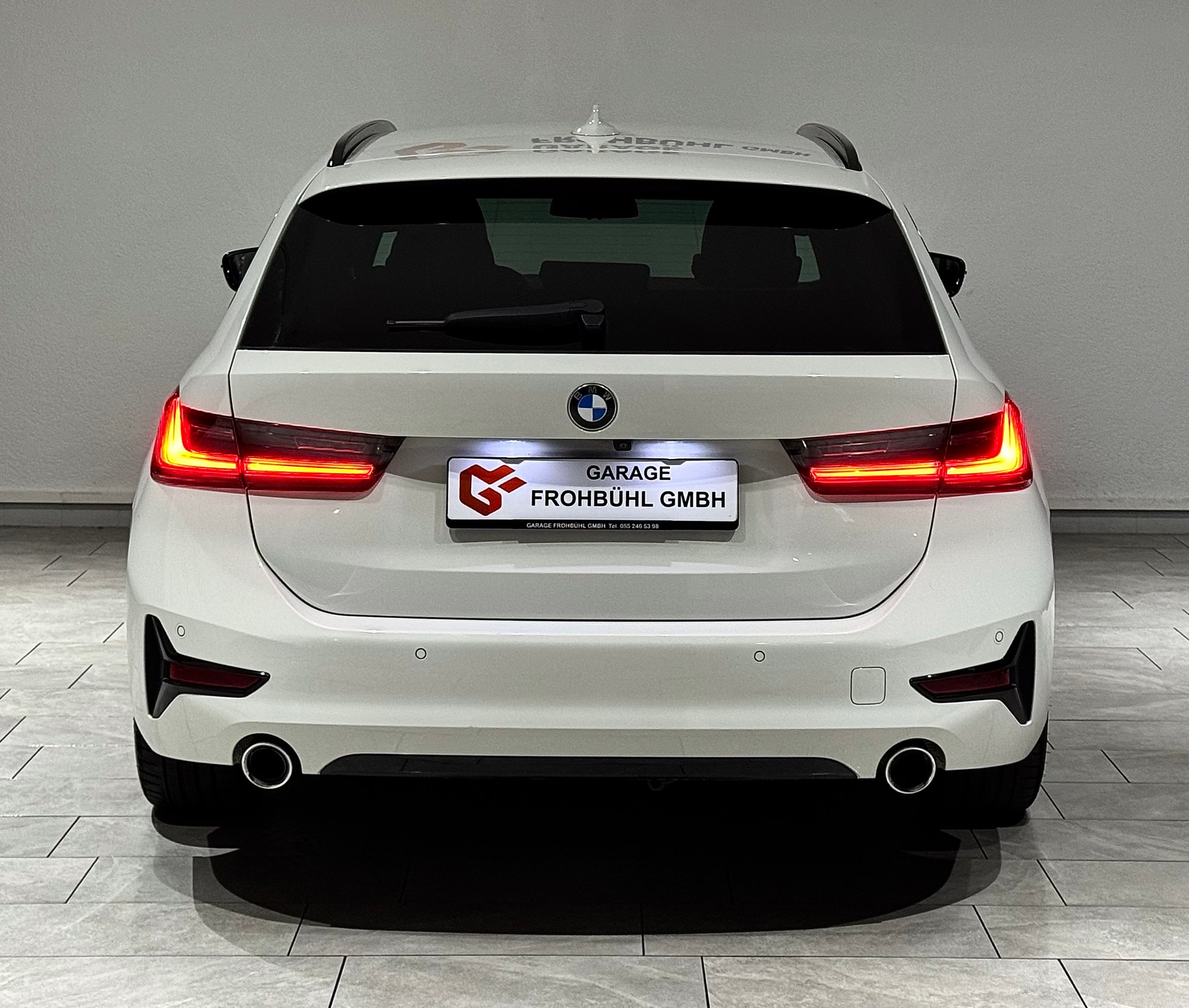 BMW 320d xDrive 48V Touring Steptronic | 1.Hand | AHK |-image-5