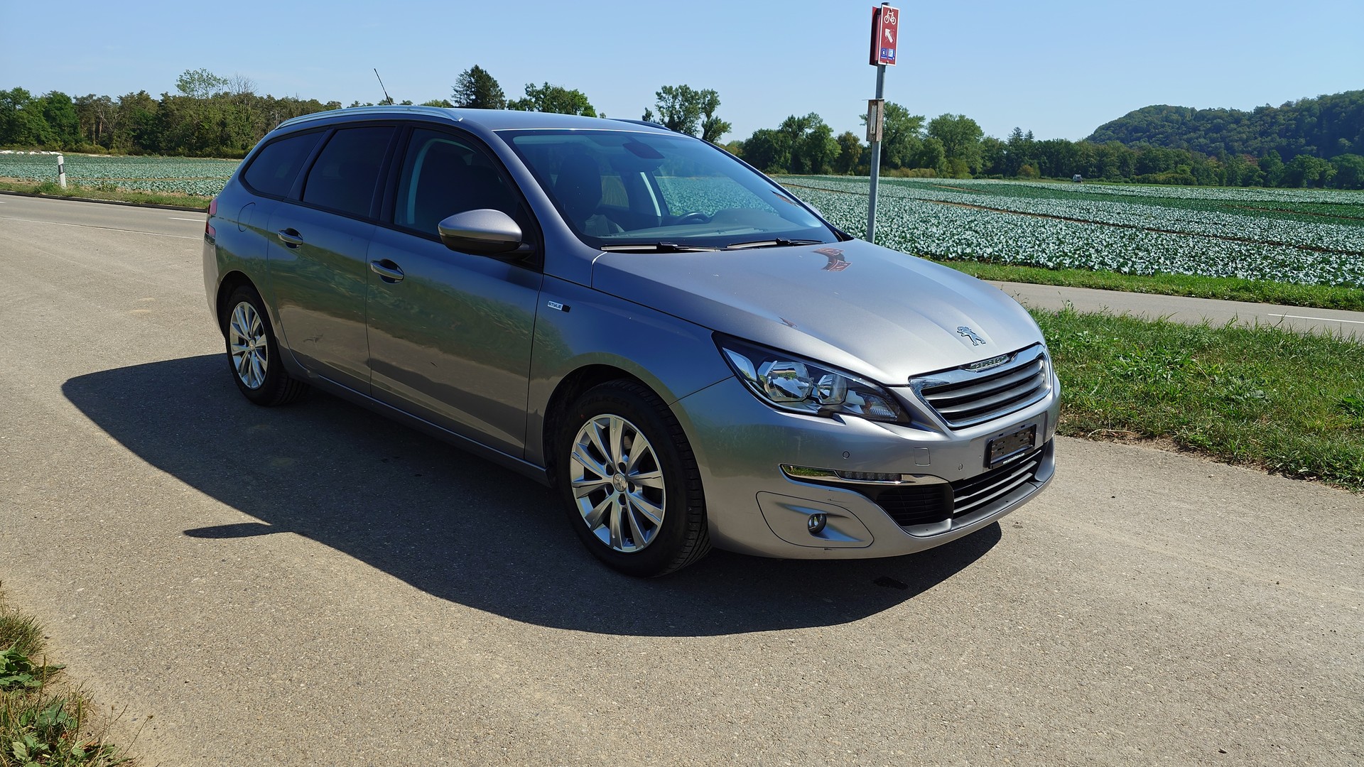 PEUGEOT 308 SW 1.2 THP Allure-image-7