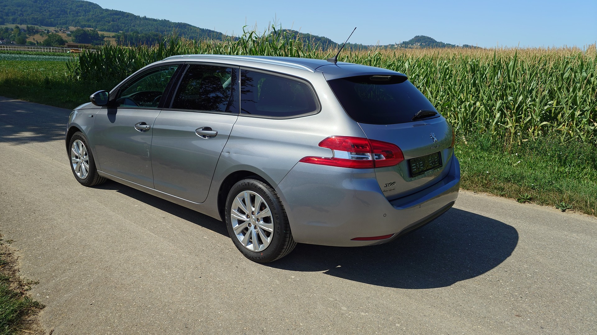 PEUGEOT 308 SW 1.2 THP Allure-image-2