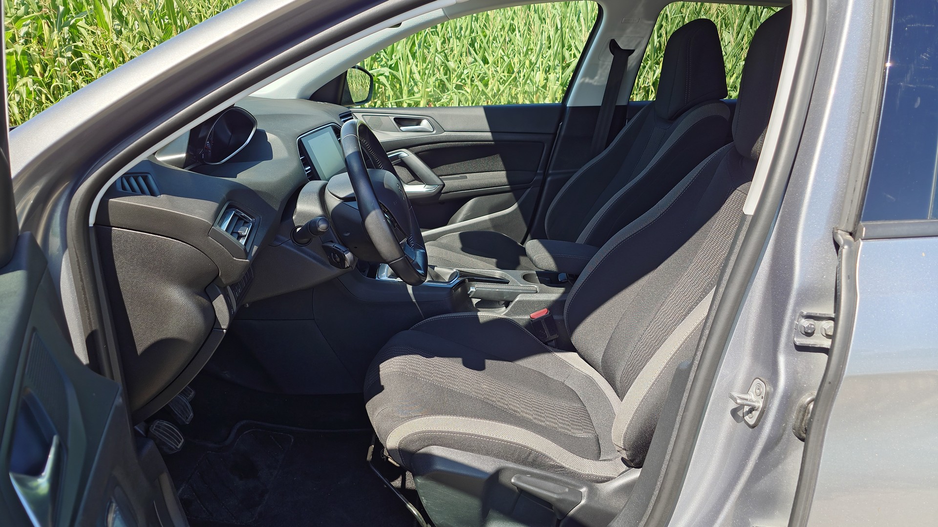 PEUGEOT 308 SW 1.2 THP Allure-image-11