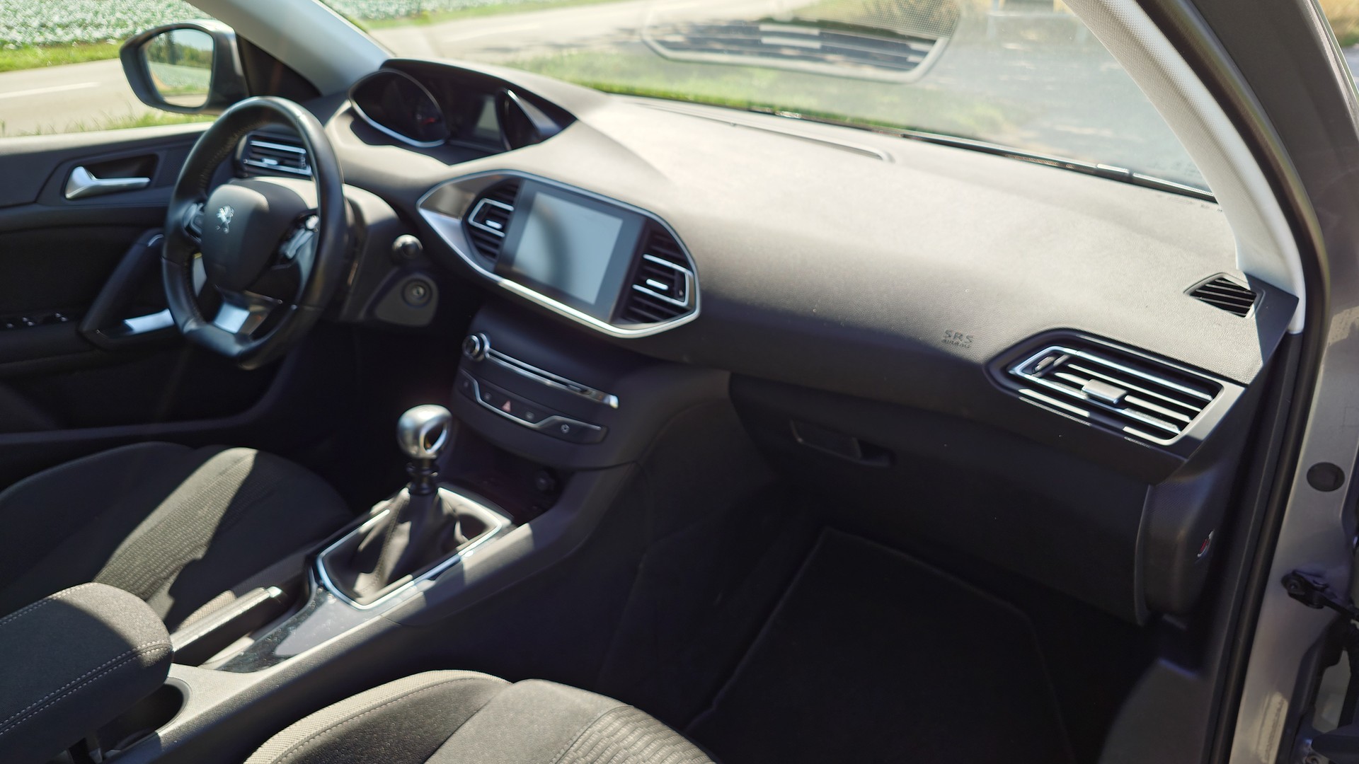 PEUGEOT 308 SW 1.2 THP Allure-image-10