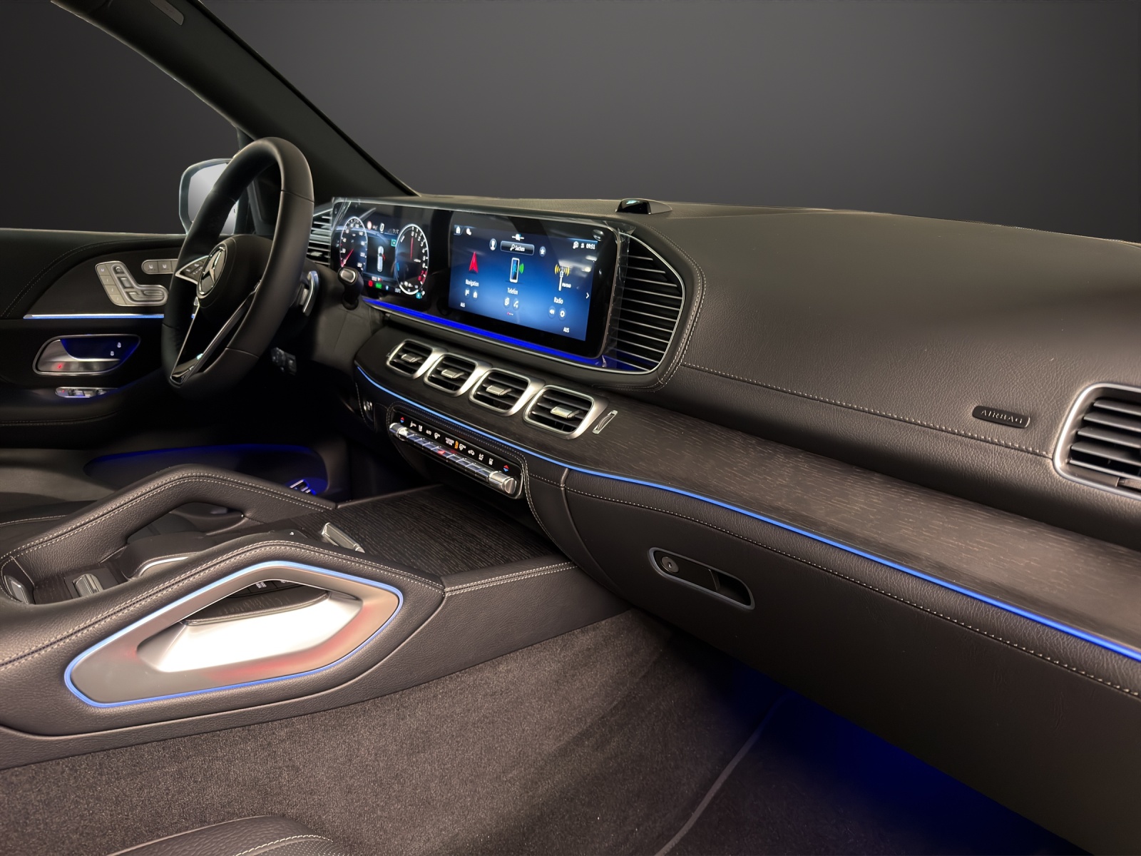 MERCEDES-BENZ GLE 400 e 4MATIC with EQ Star Hybrid-image-7