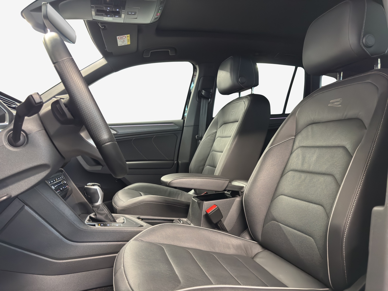 VW Tiguan 1.4TSI PHEV Selection DSG-image-7
