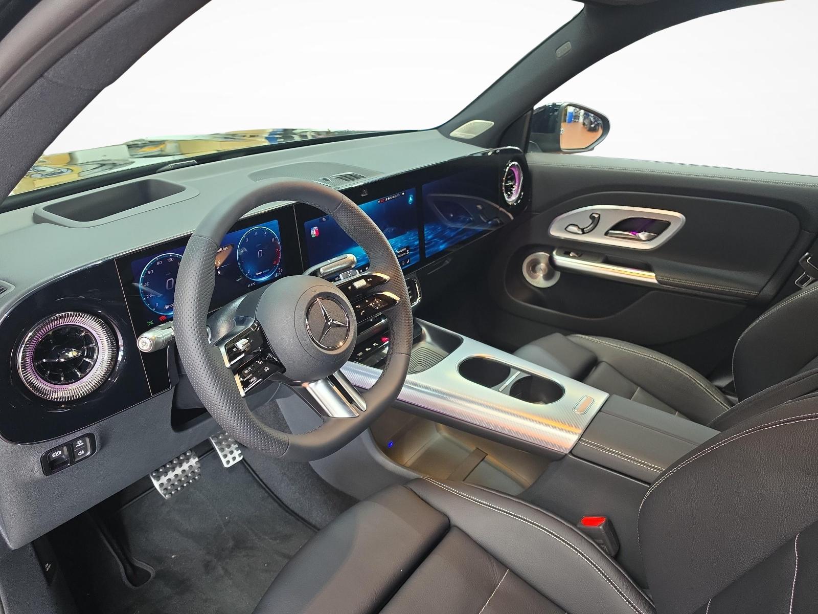 MERCEDES-BENZ GLB 220 4MATIC AMG Line-image-4