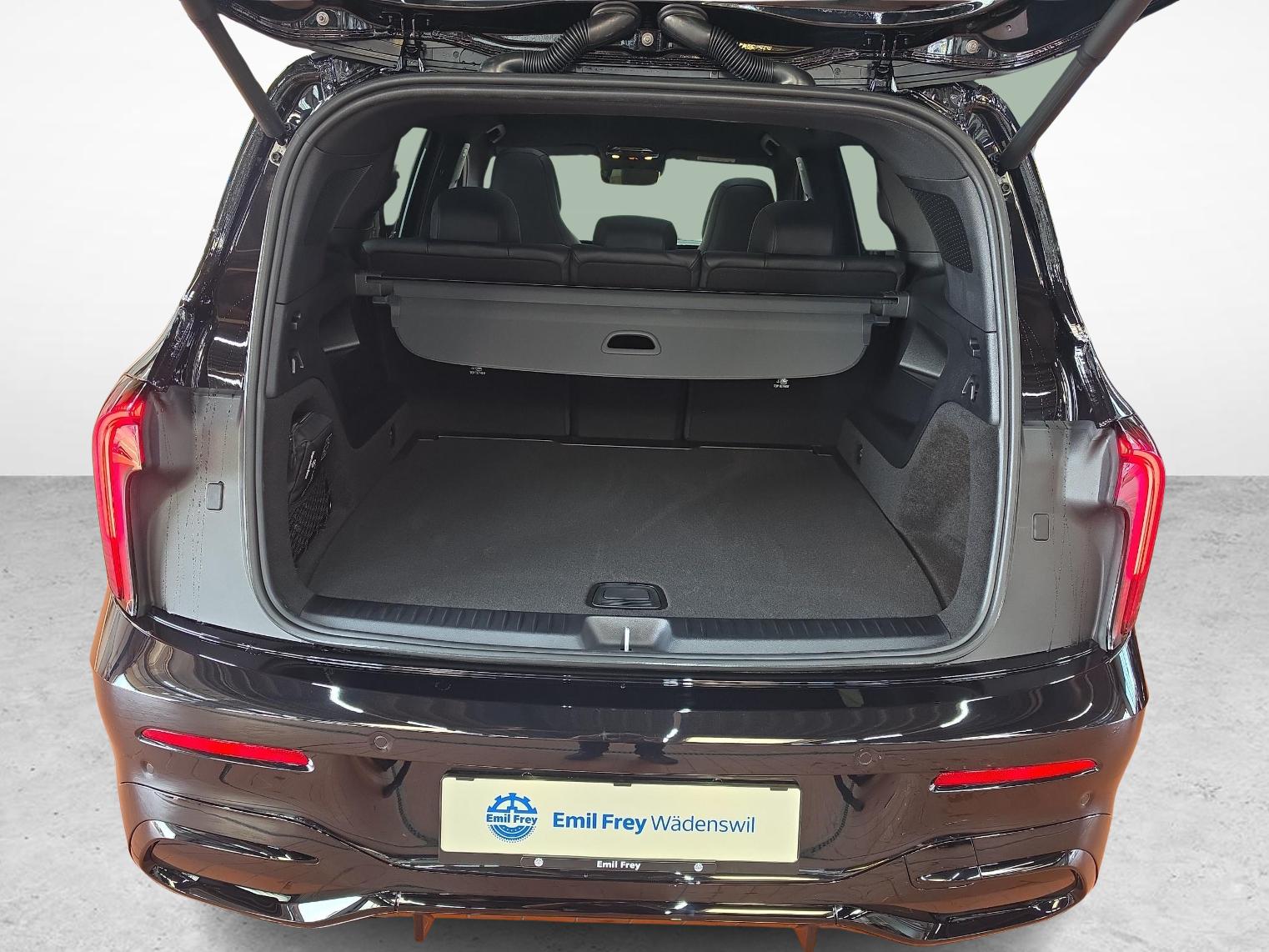 MERCEDES-BENZ GLB 220 4MATIC AMG Line-image-10