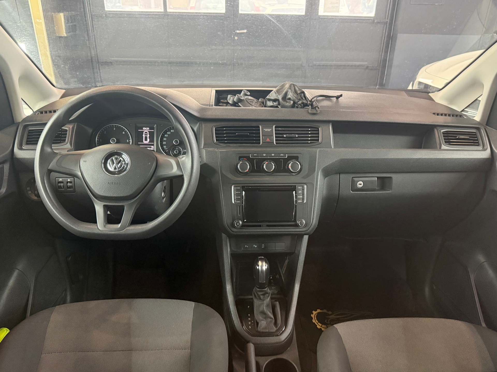 VW Caddy Maxi 2.0TDI BlueMotion Technology DSG-image-12