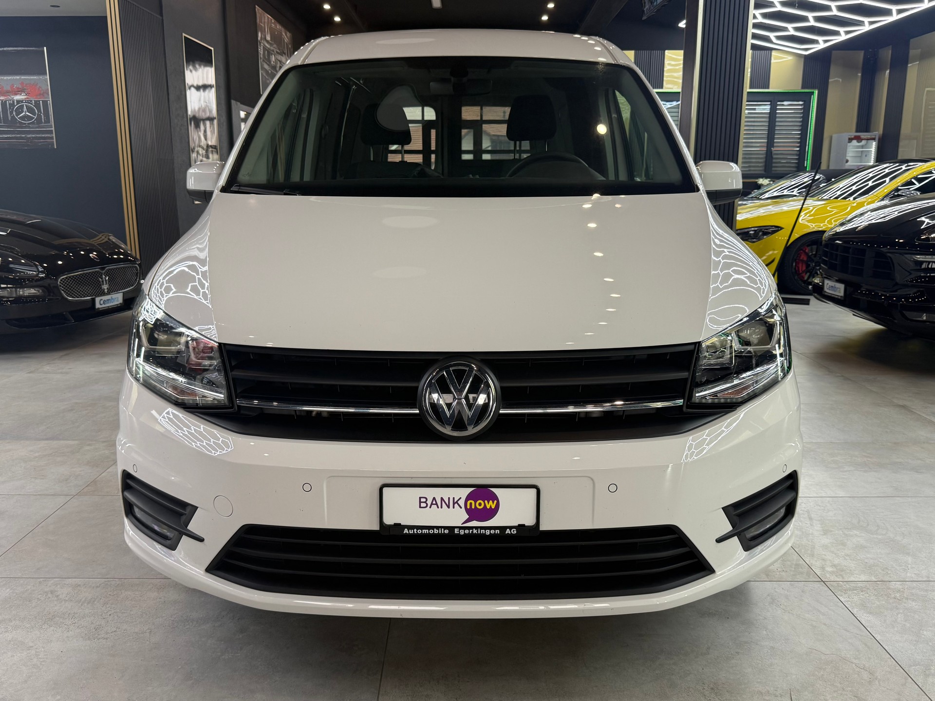 VW Caddy Maxi 2.0TDI BlueMotion Technology DSG-image-1