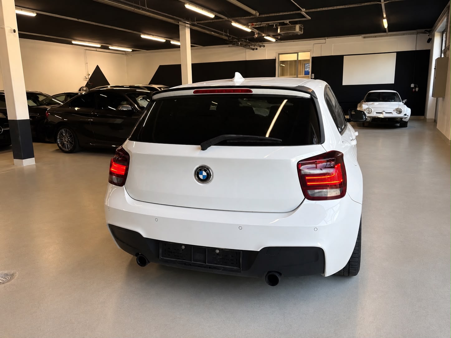 BMW M135i xDrive Steptronic-image-10