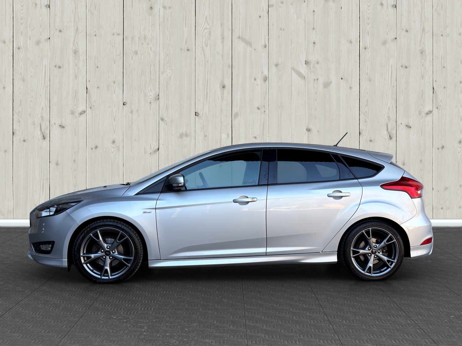 FORD Focus 1.0 SCTi ST Line-image-3
