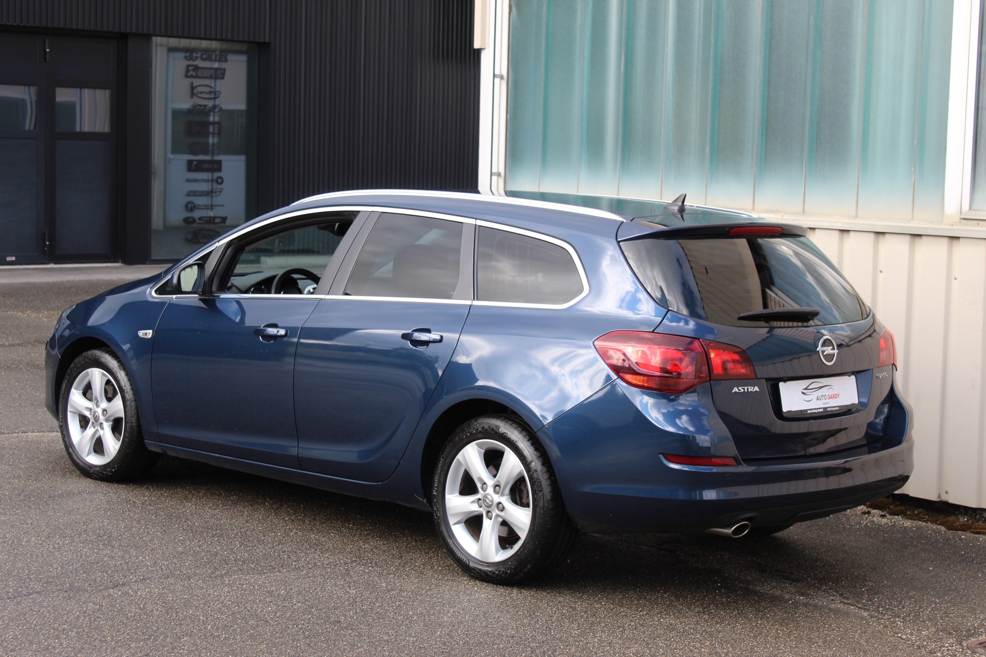 OPEL Astra SportsTourer 1.6i 16V Turbo Cosmo-image-4