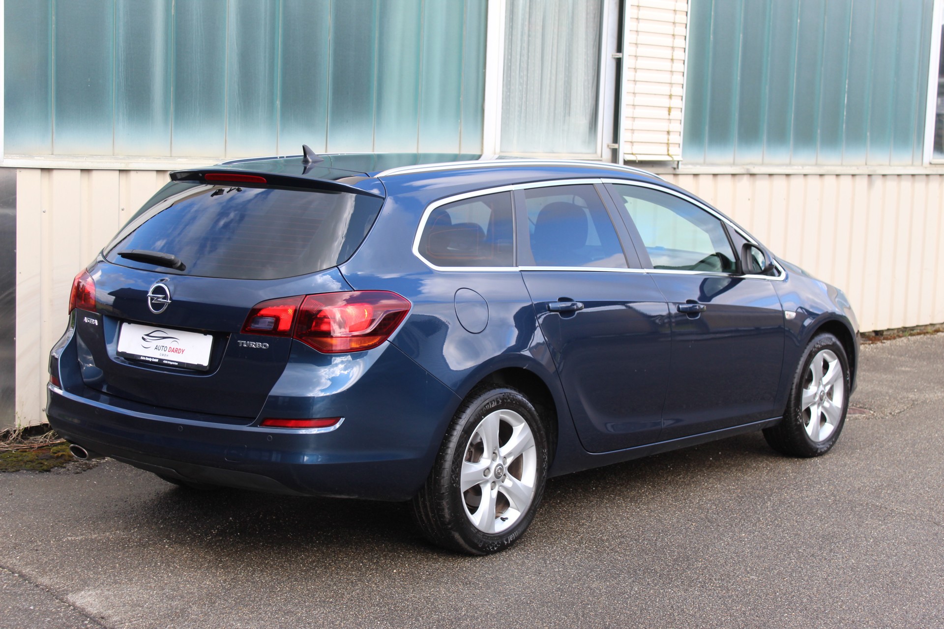 OPEL Astra SportsTourer 1.6i 16V Turbo Cosmo-image-2