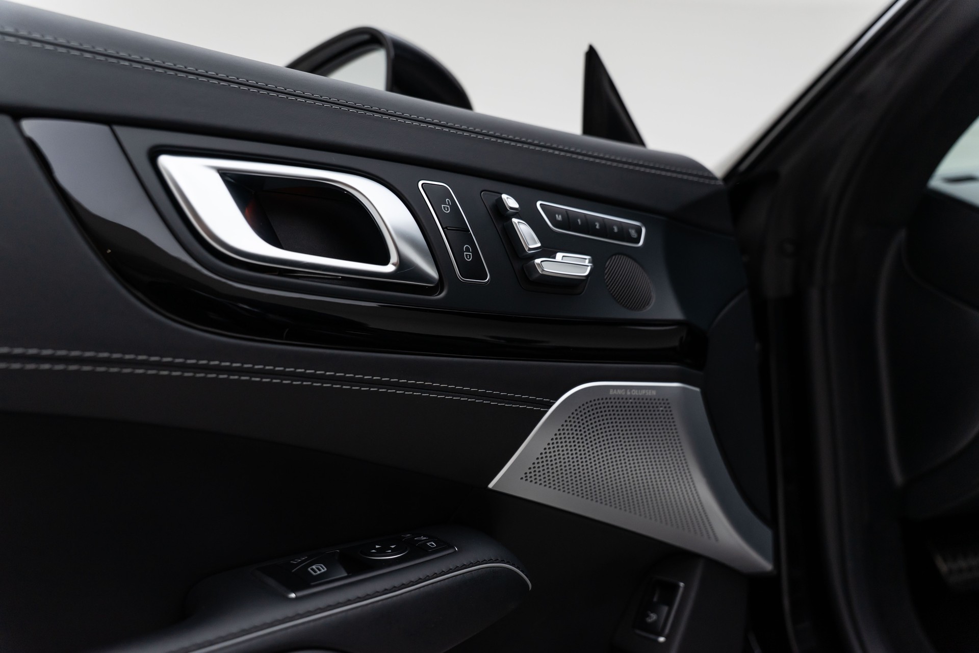 MERCEDES-BENZ SL 63 AMG Speedshift-image-16