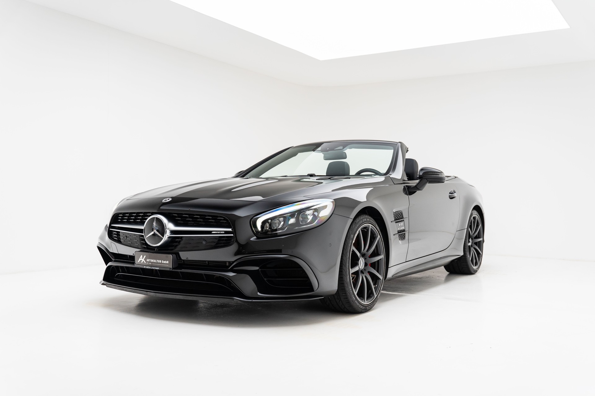 MERCEDES-BENZ SL 63 AMG Speedshift-showroom-element-2