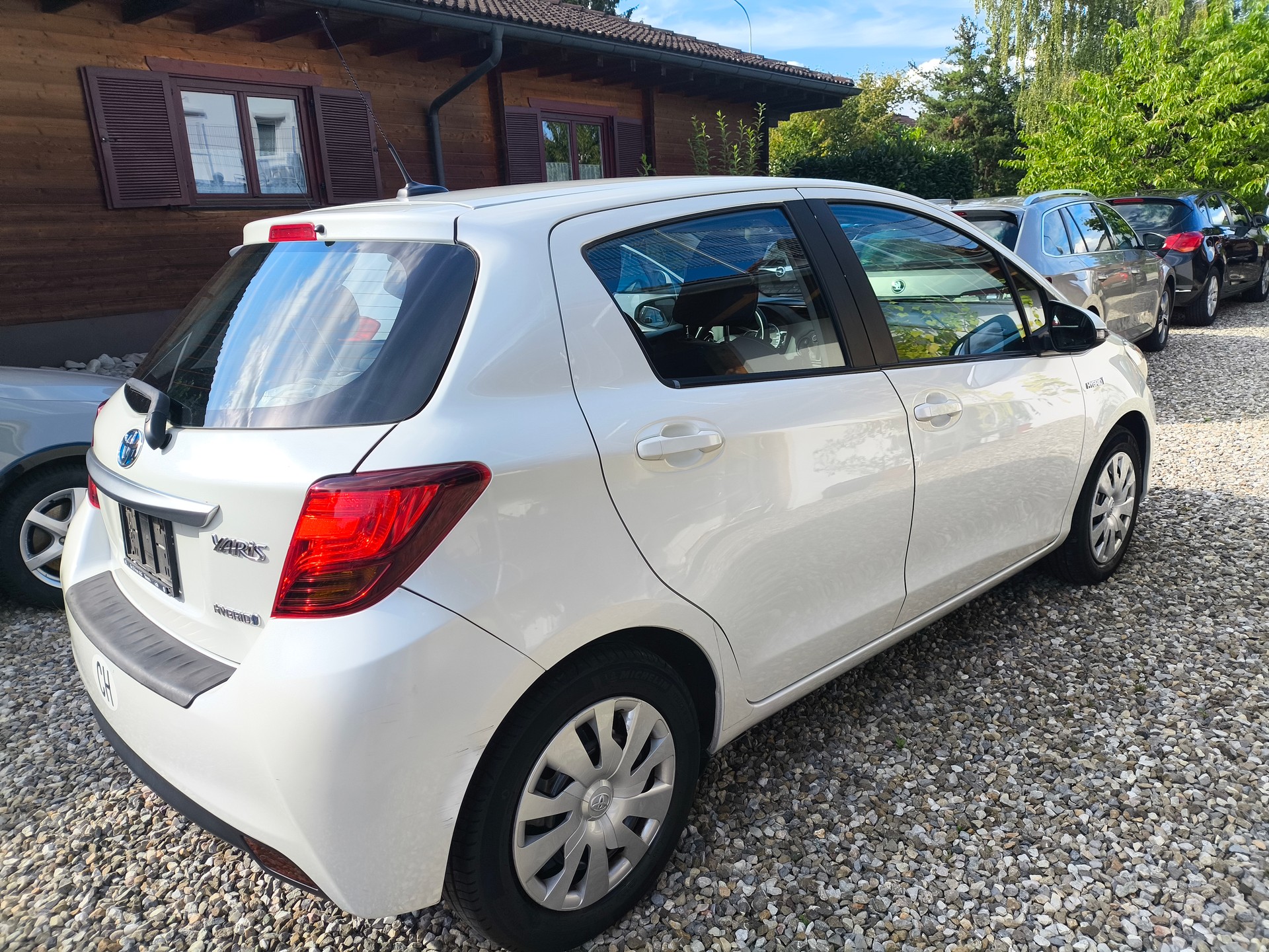 TOYOTA Yaris 1.5 VVT-i Hybrid Luna e-CVT-image-11