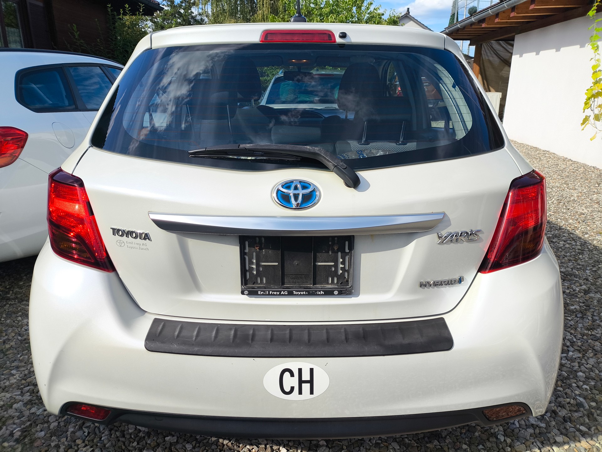TOYOTA Yaris 1.5 VVT-i Hybrid Luna e-CVT-image-1