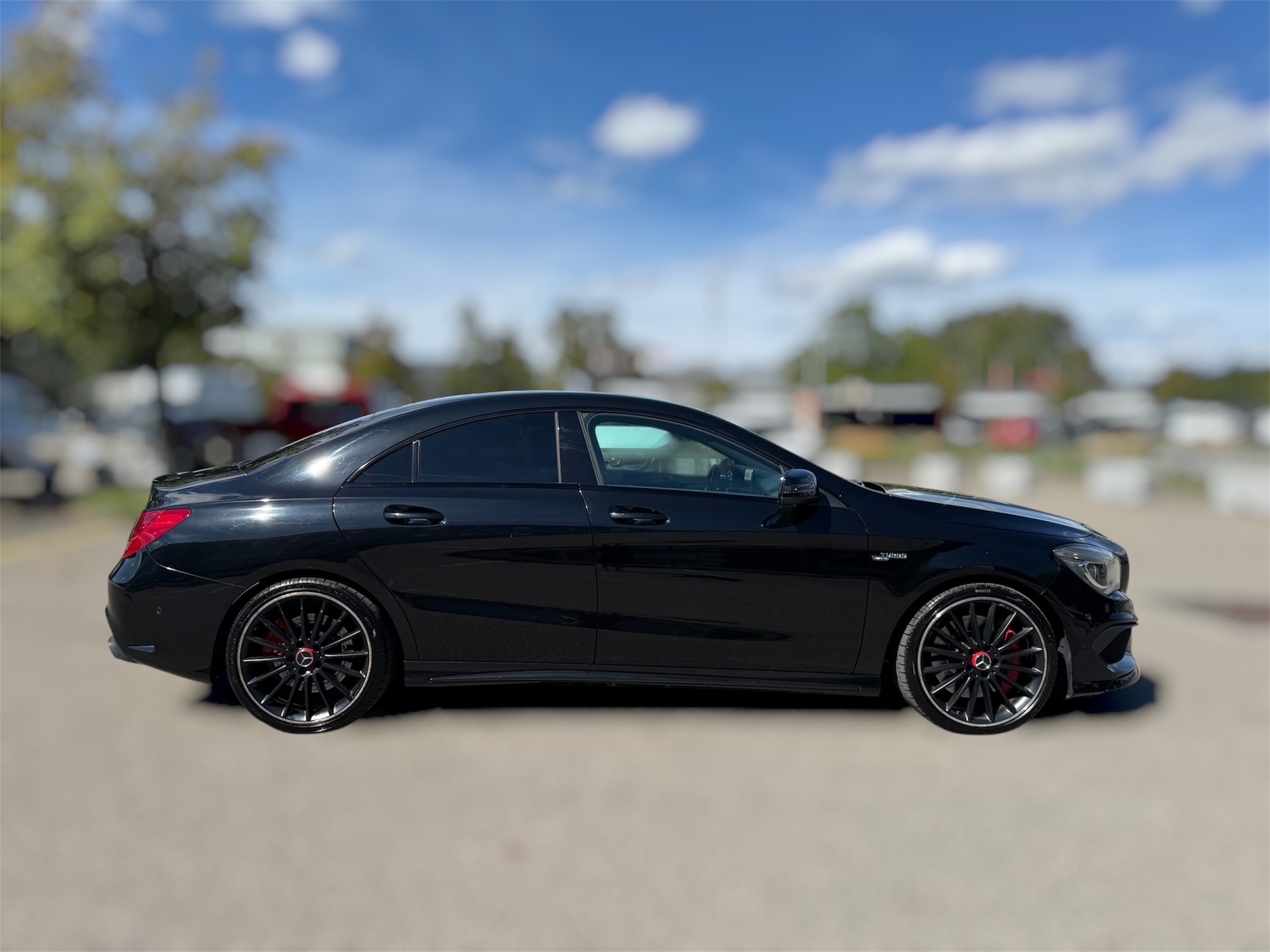 MERCEDES-BENZ CLA 45 AMG 4Matic Speedshift-image-2