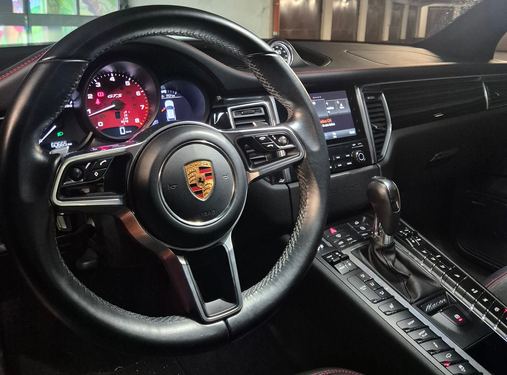 PORSCHE 3.0 V6 GTS-image-3