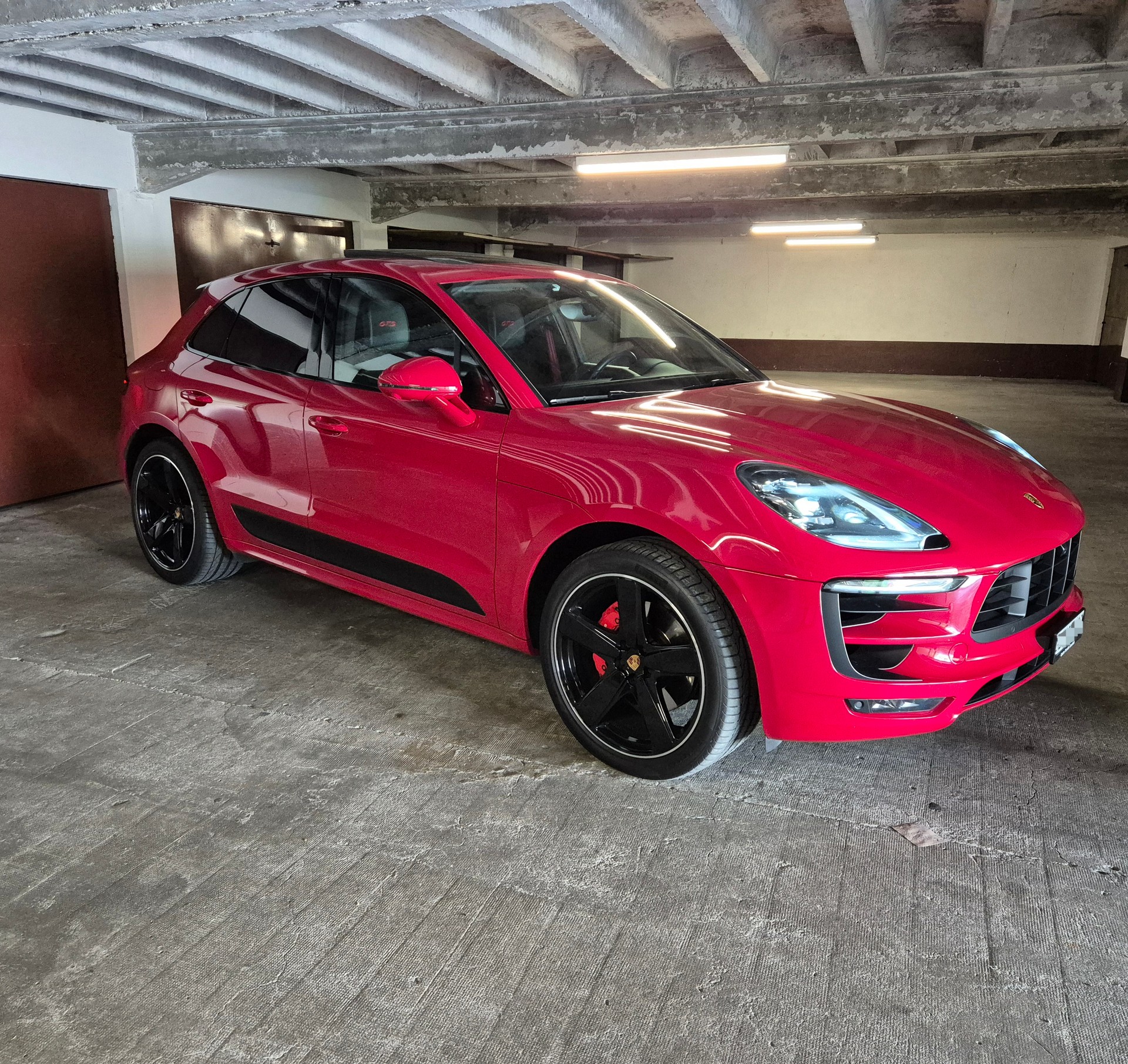 PORSCHE 3.0 V6 GTS-image-0