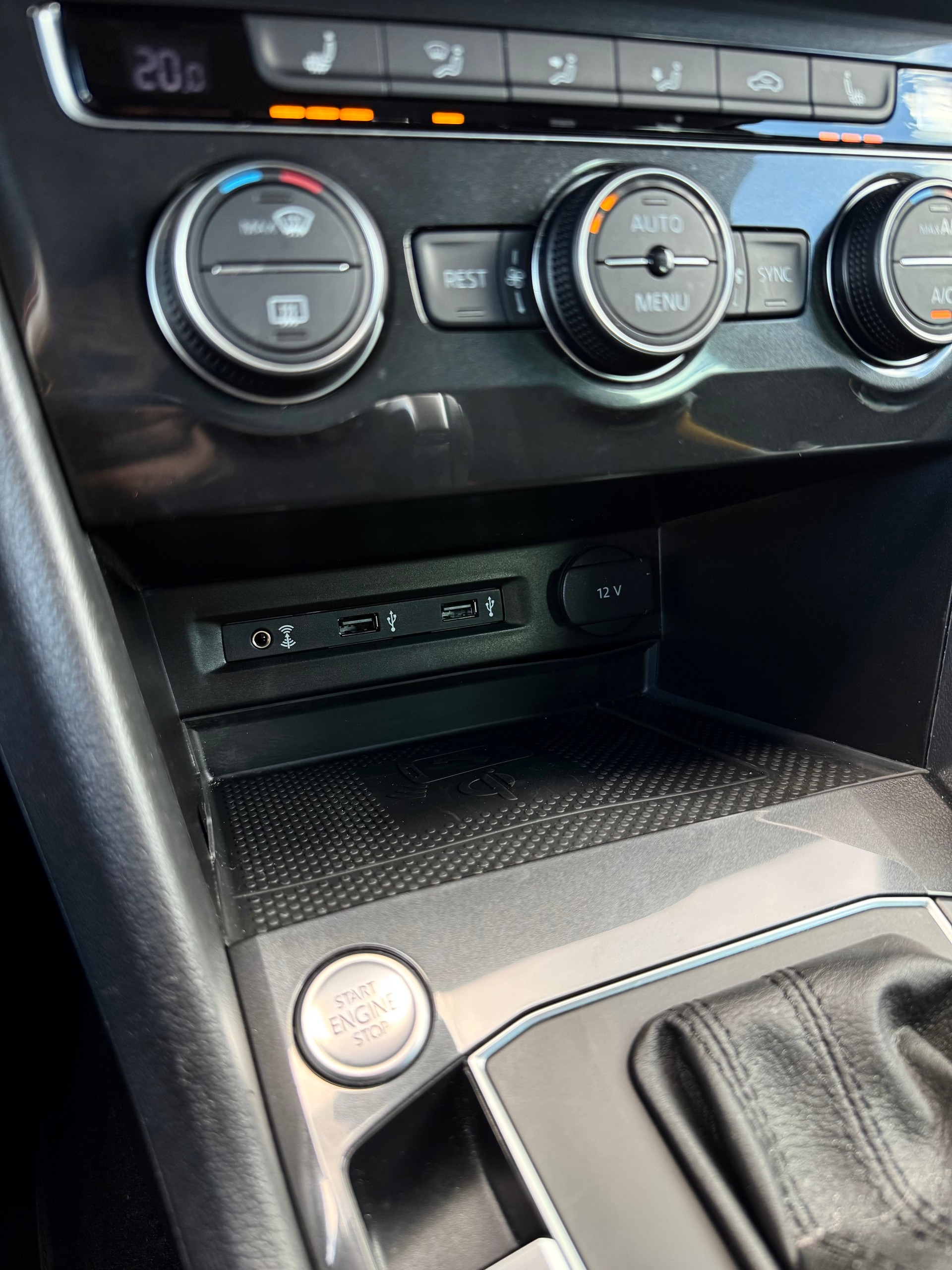 VW Tiguan 2.0TSI Highline 4Motion DSG / ab MFK bei Verkauf-image-18