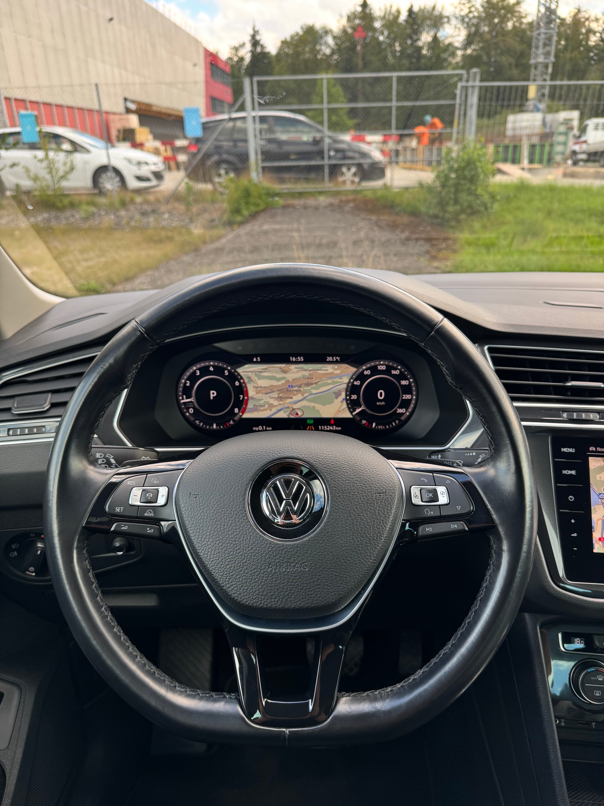 VW Tiguan 2.0TSI Highline 4Motion DSG / ab MFK bei Verkauf-image-10