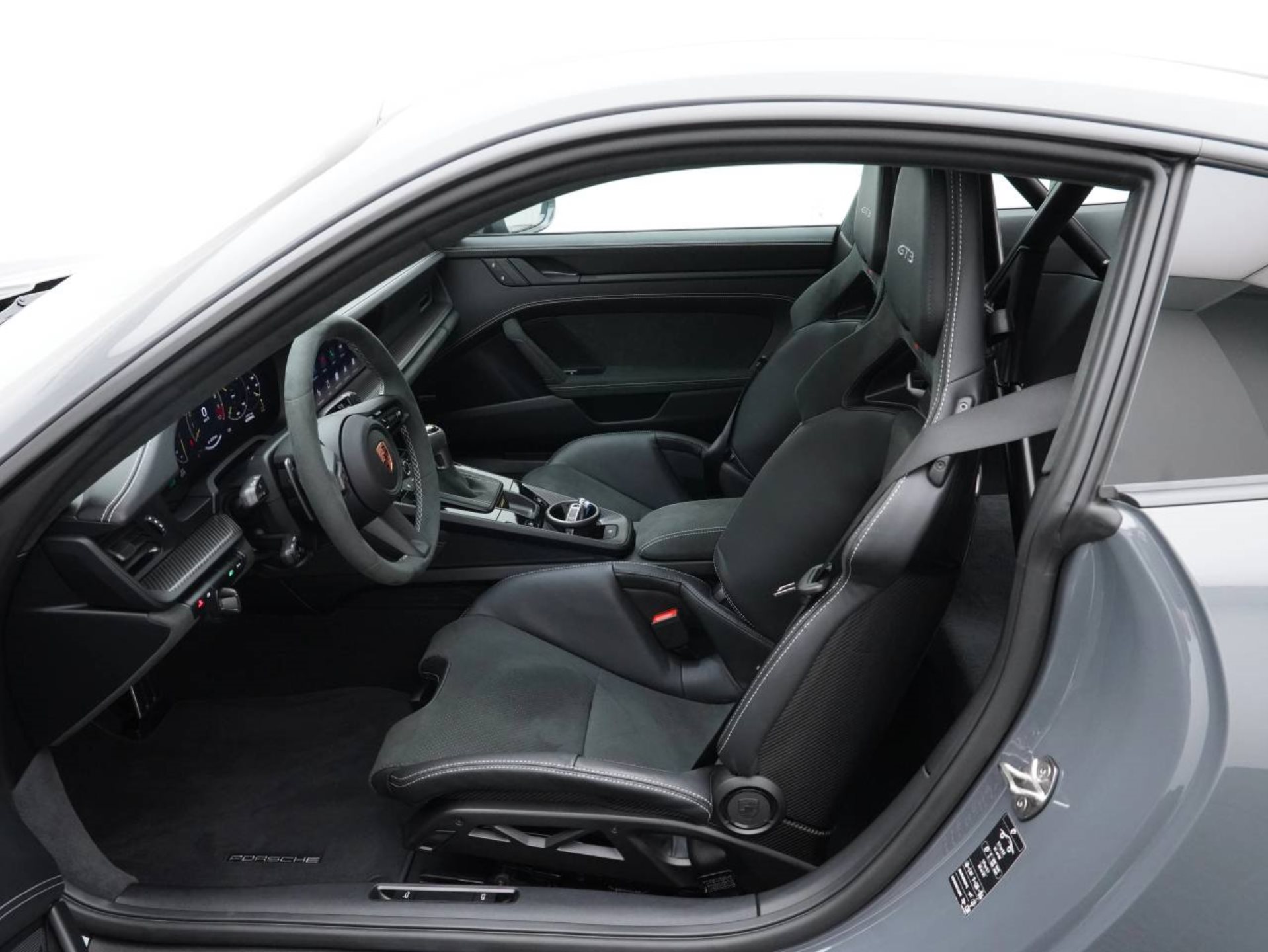 PORSCHE 911 GT3-image-4