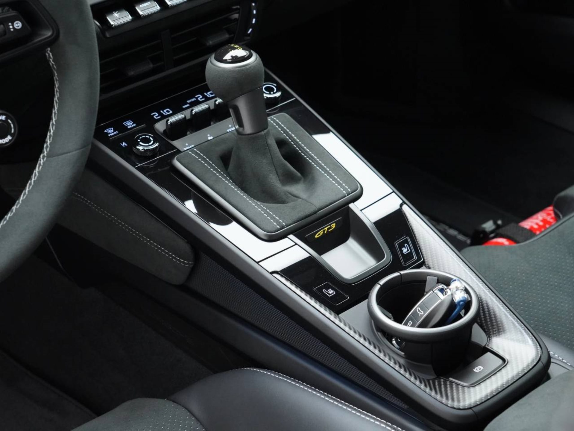 PORSCHE 911 GT3-image-18