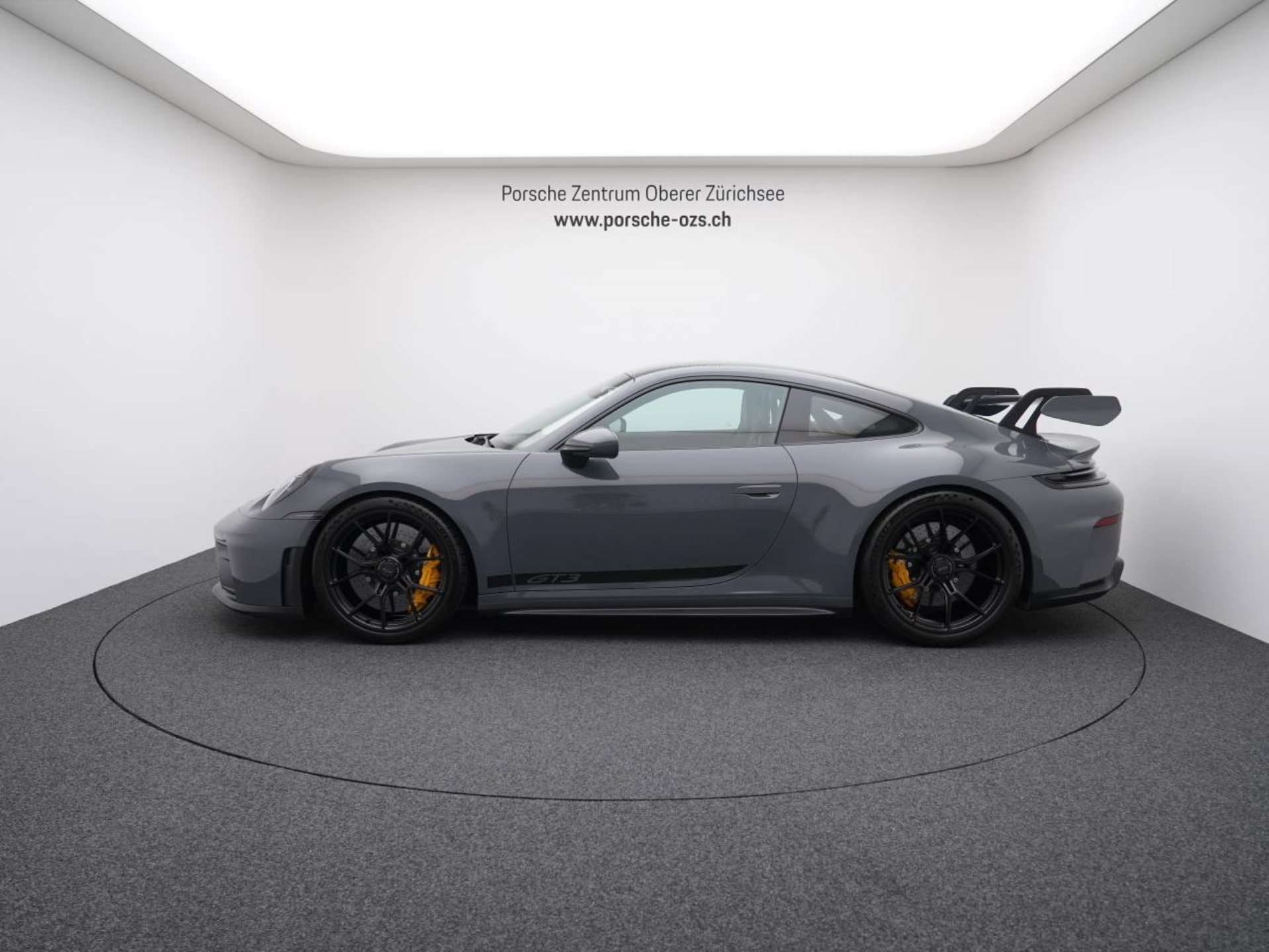 PORSCHE 911 GT3-image-1
