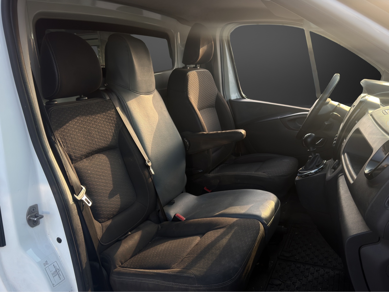 OPEL Vivaro 1.6 BiTurbo CDTI ecoFLEX 2.9t L2H1 * 3-Plätzer *-image-8
