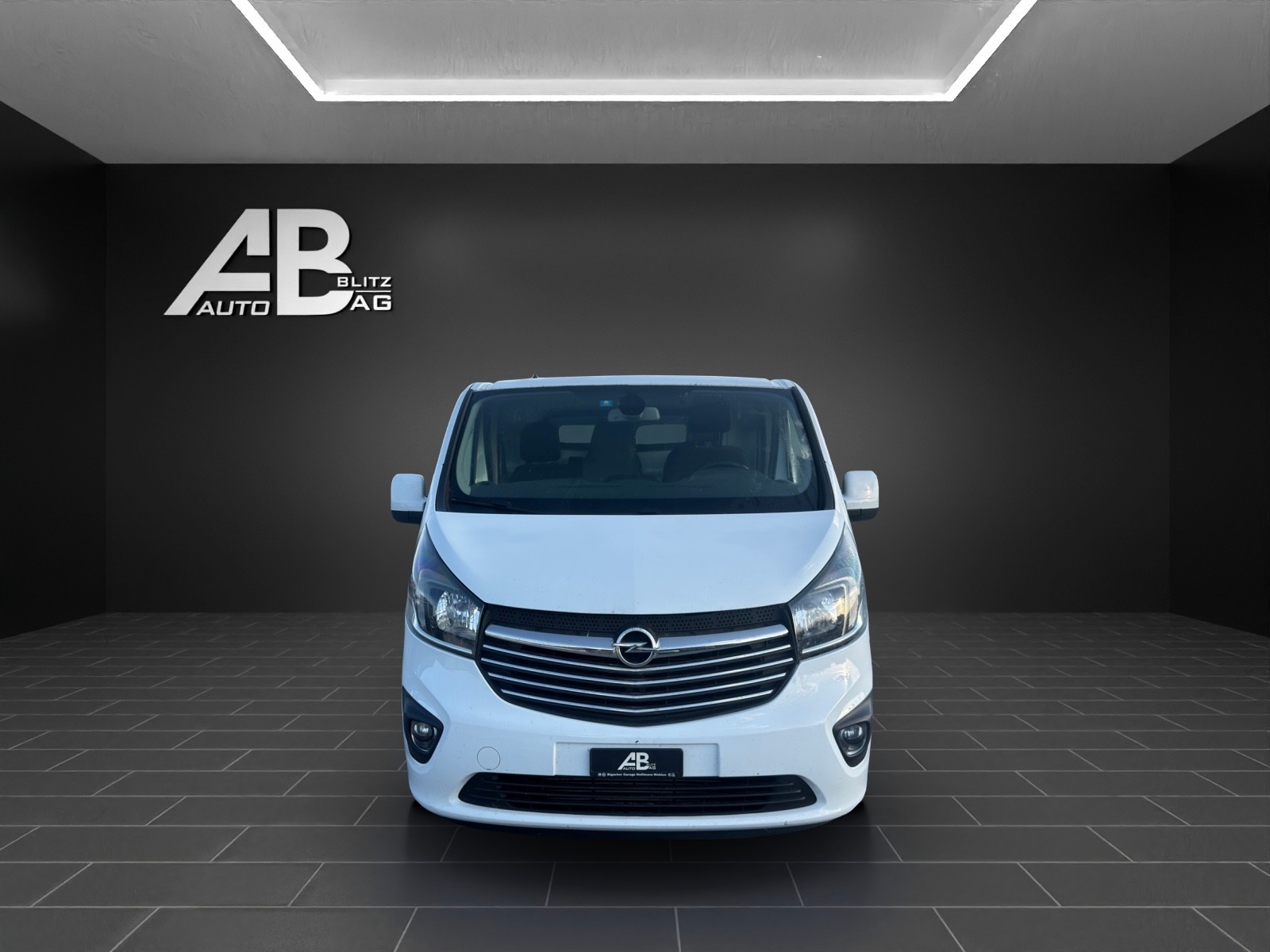 OPEL Vivaro 1.6 BiTurbo CDTI ecoFLEX 2.9t L2H1 * 3-Plätzer *-image-0