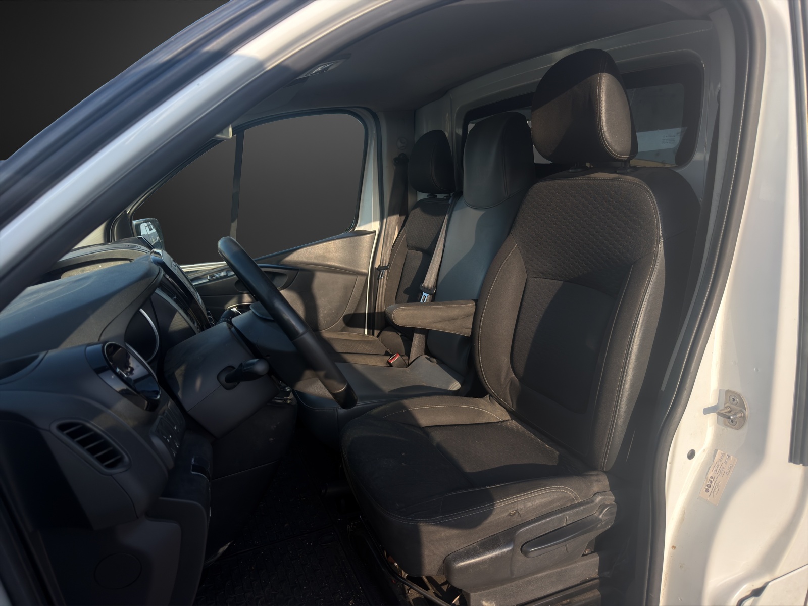OPEL Vivaro 1.6 BiTurbo CDTI ecoFLEX 2.9t L2H1 * 3-Plätzer *-image-6