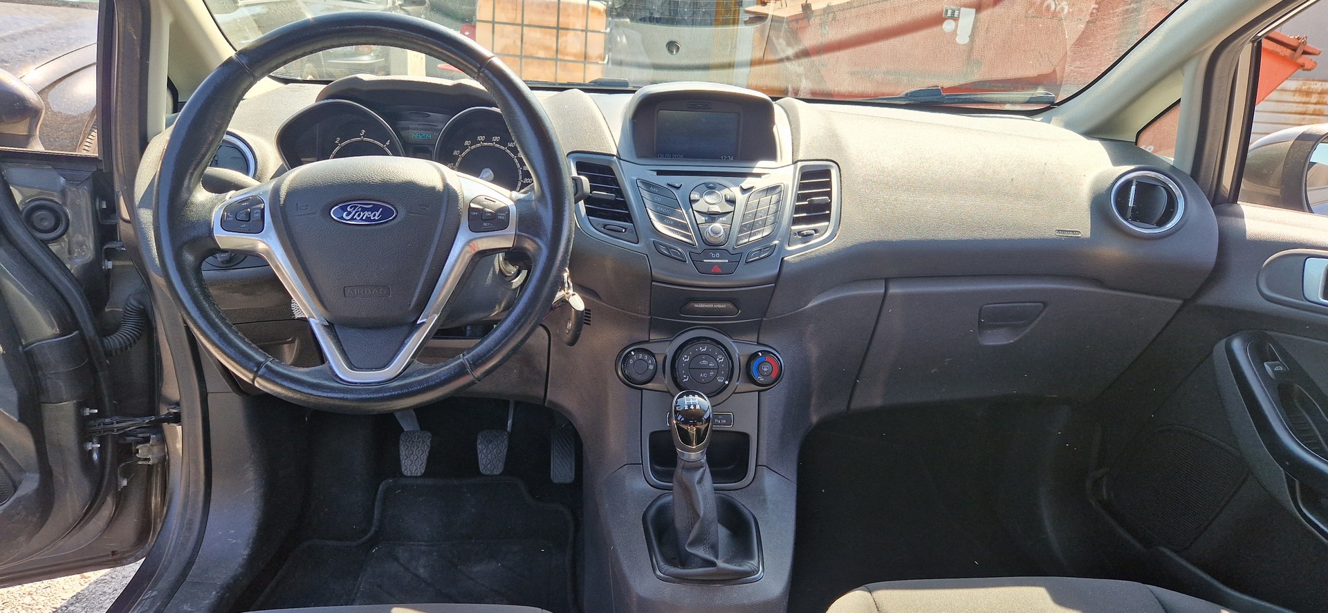 FORD Fiesta 1.5 TDCi Titanium-image-7