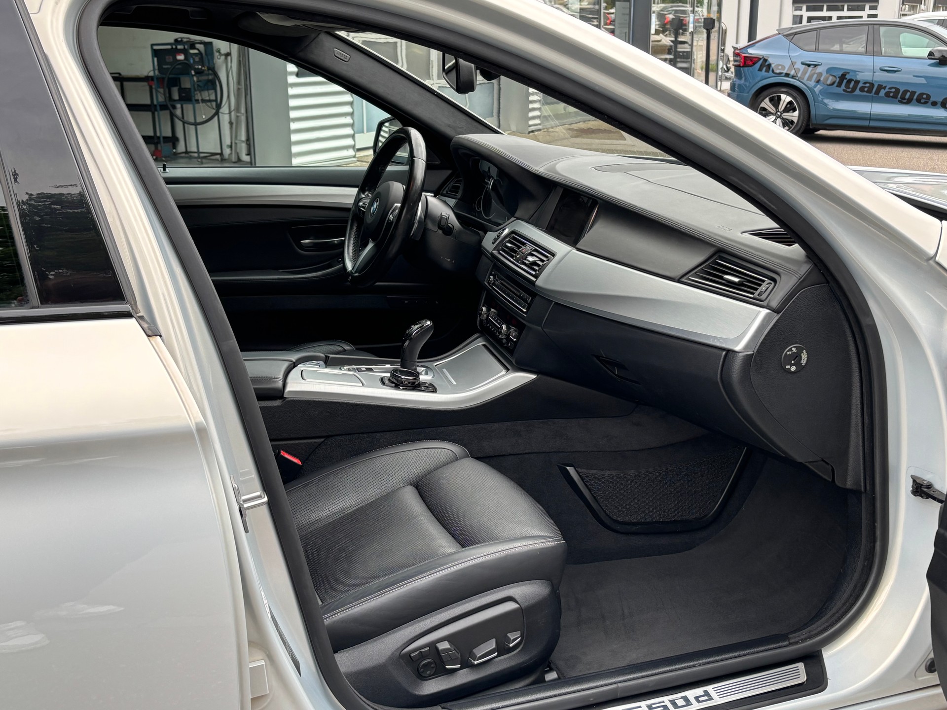 BMW 5er Reihe F11 Touring M 550d xDrive-image-6