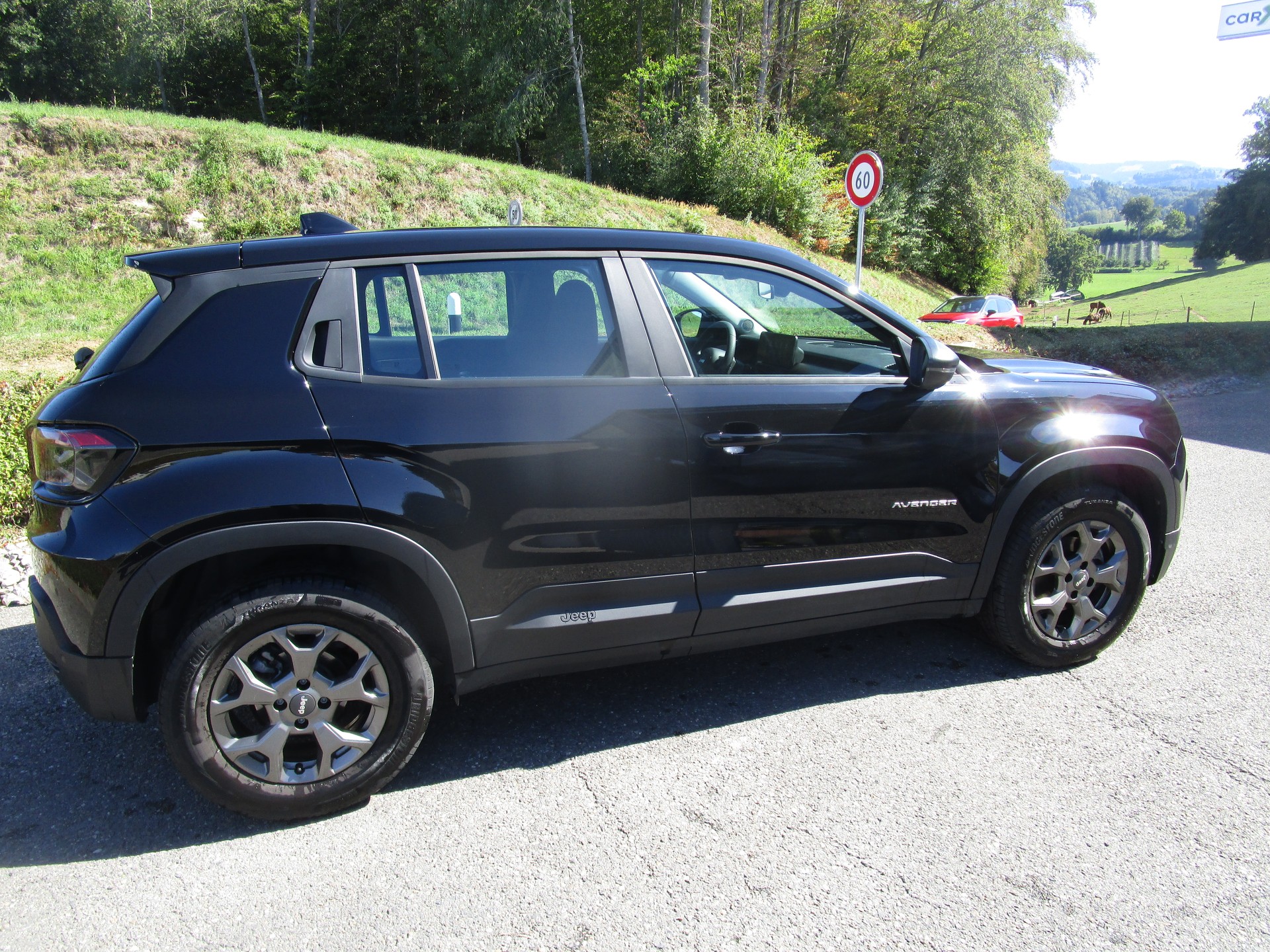 JEEP Avenger 1.2 Turbo Longitude-image-2