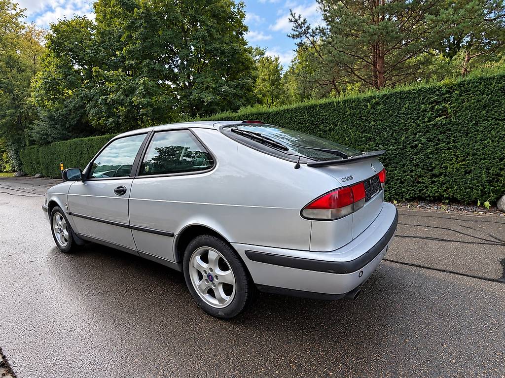 SAAB 9-3-image-1
