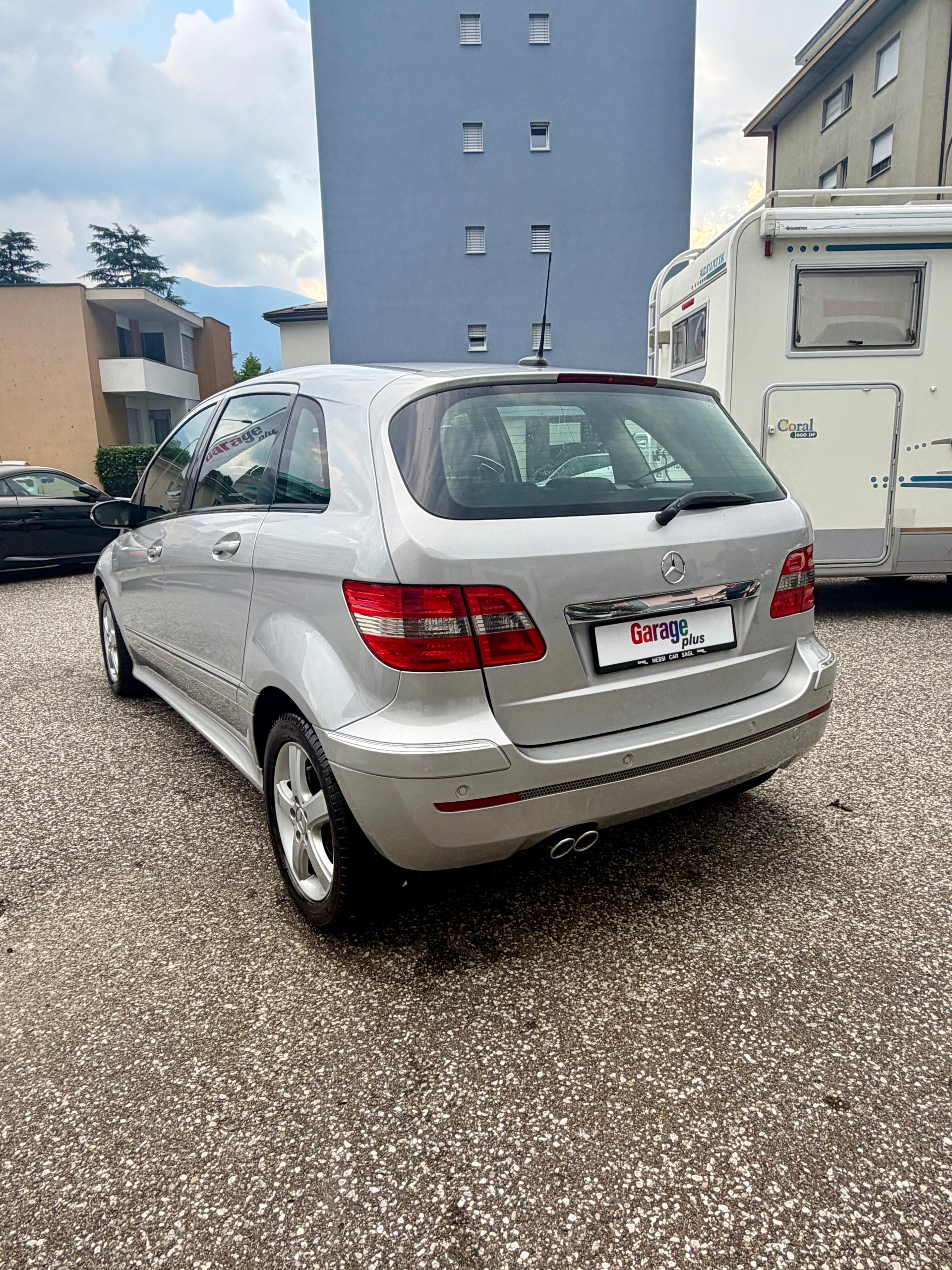 MERCEDES-BENZ B 200 T Sailing Edition-image-4
