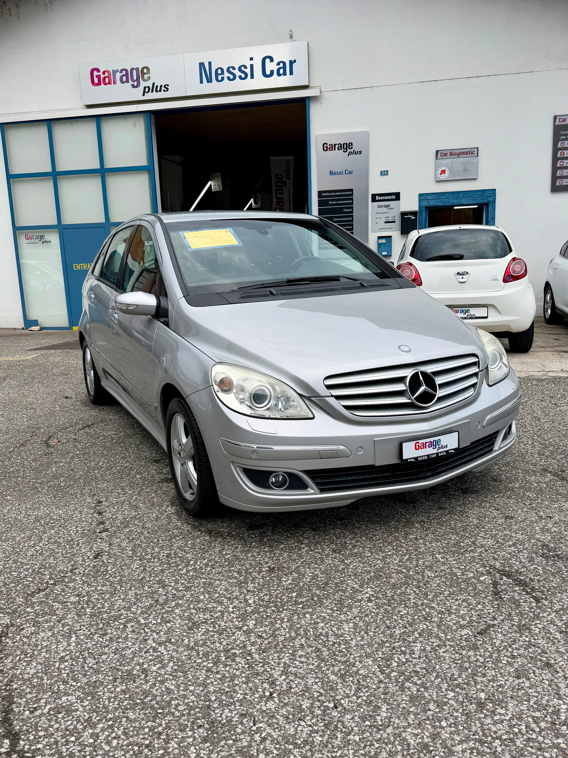 MERCEDES-BENZ B 200 T Sailing Edition-image-0