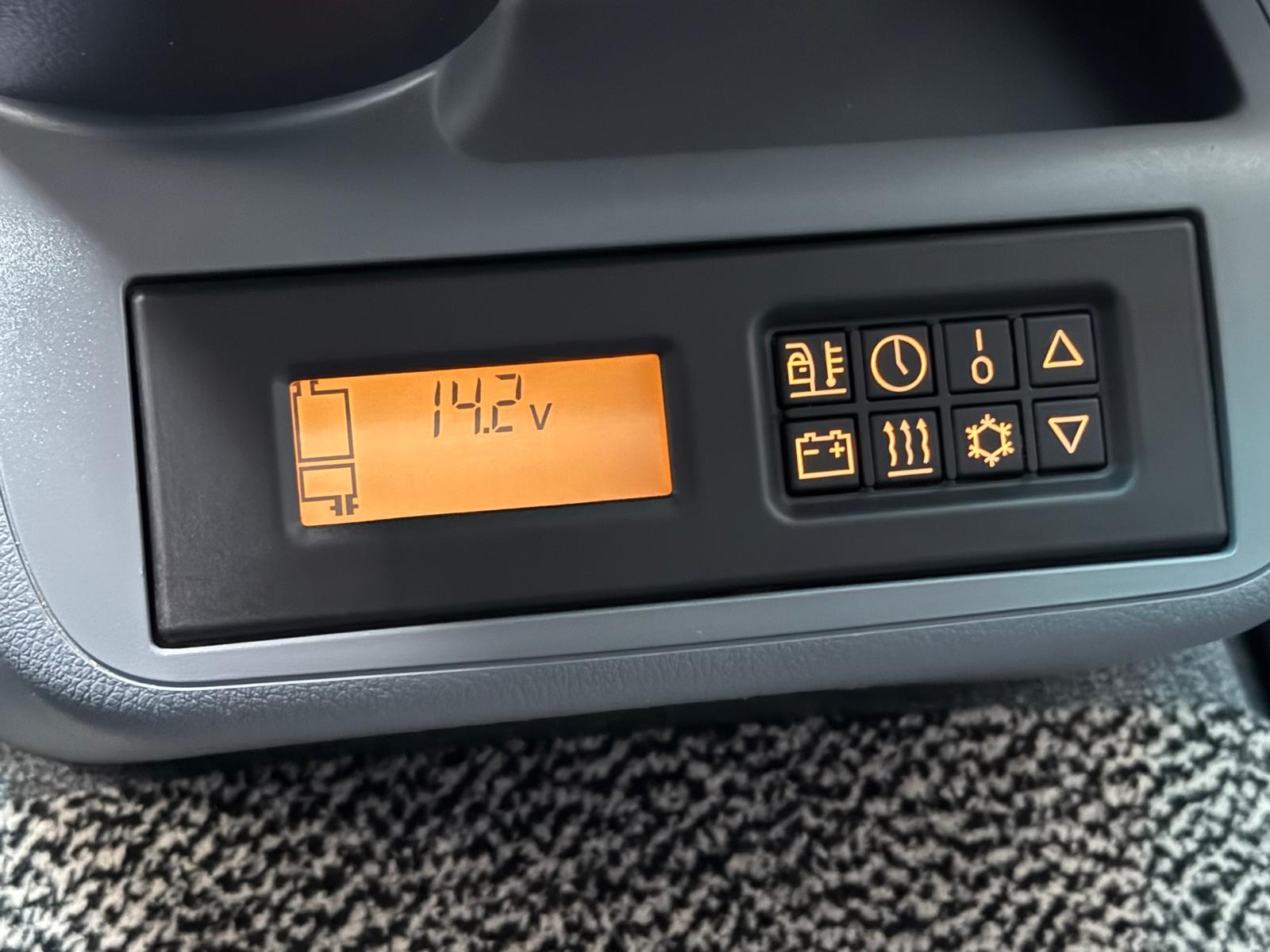 MERCEDES-BENZ Viano Marco Polo 3.0 CDI L Aut.-image-11