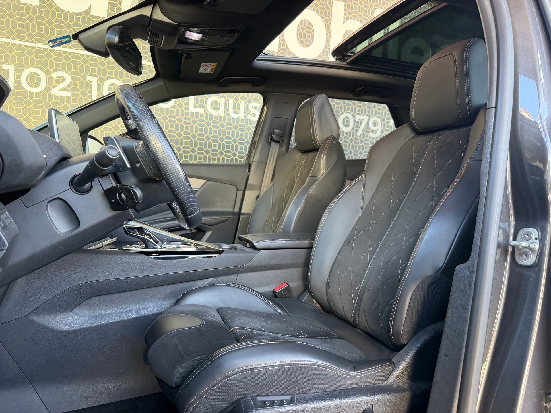 PEUGEOT 3008 2.0 BlueHDi GT EAT-image-2
