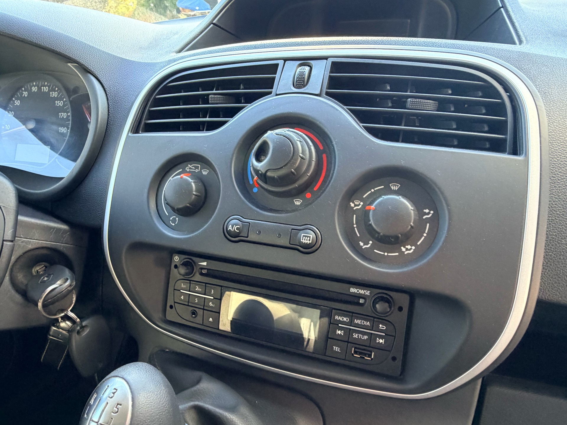 RENAULT Kangoo Maxi dCi 115 ENERGY Business 3 PLÄTZE-image-10