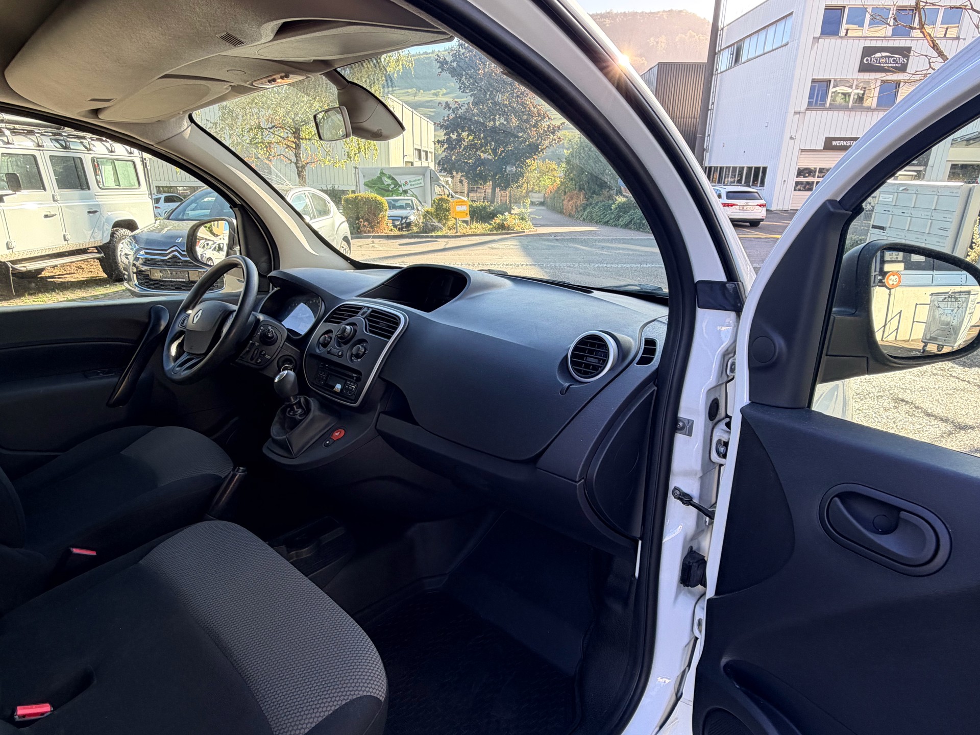 RENAULT Kangoo Maxi dCi 115 ENERGY Business 3 PLÄTZE-image-8