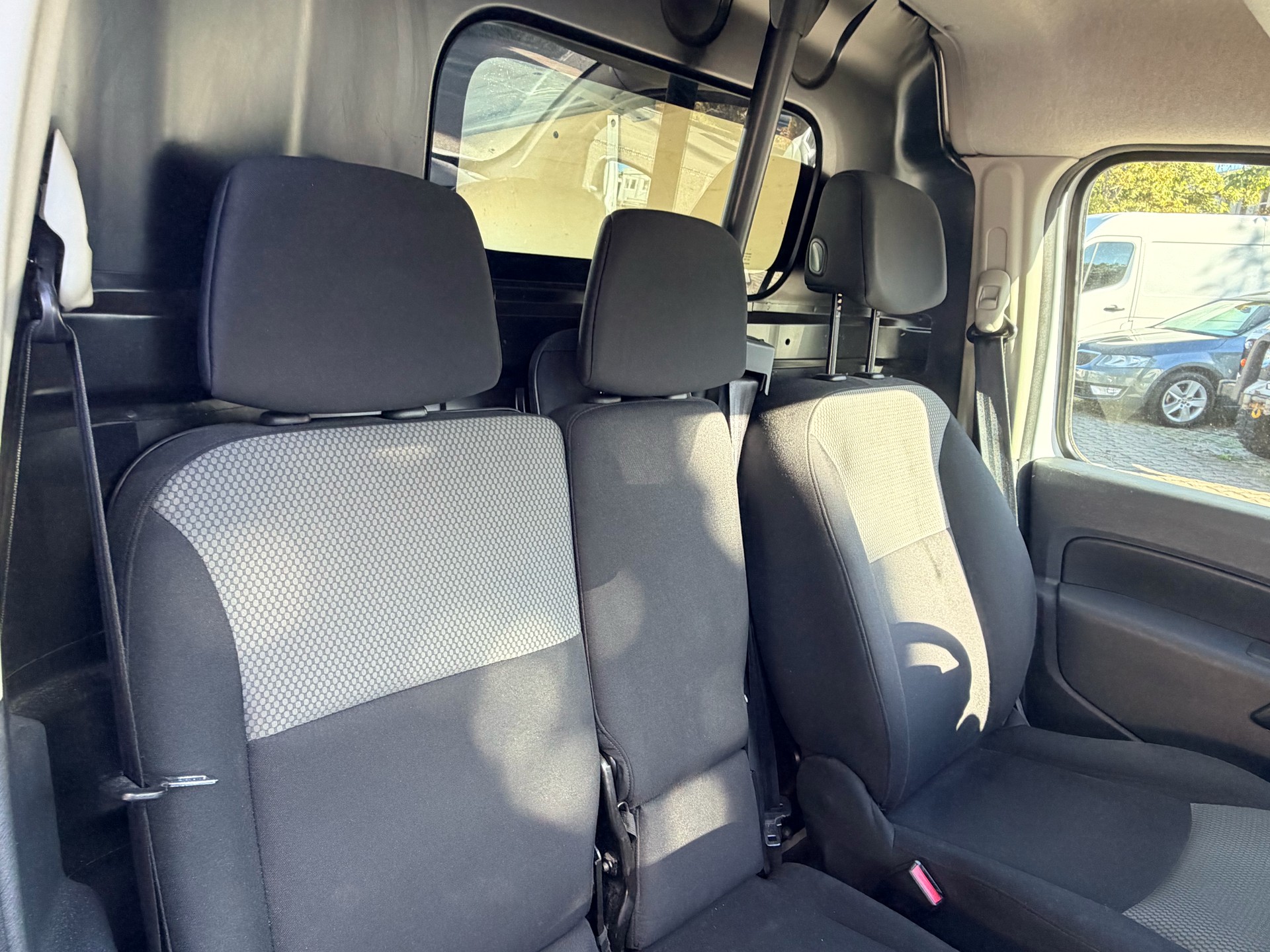 RENAULT Kangoo Maxi dCi 115 ENERGY Business 3 PLÄTZE-image-9