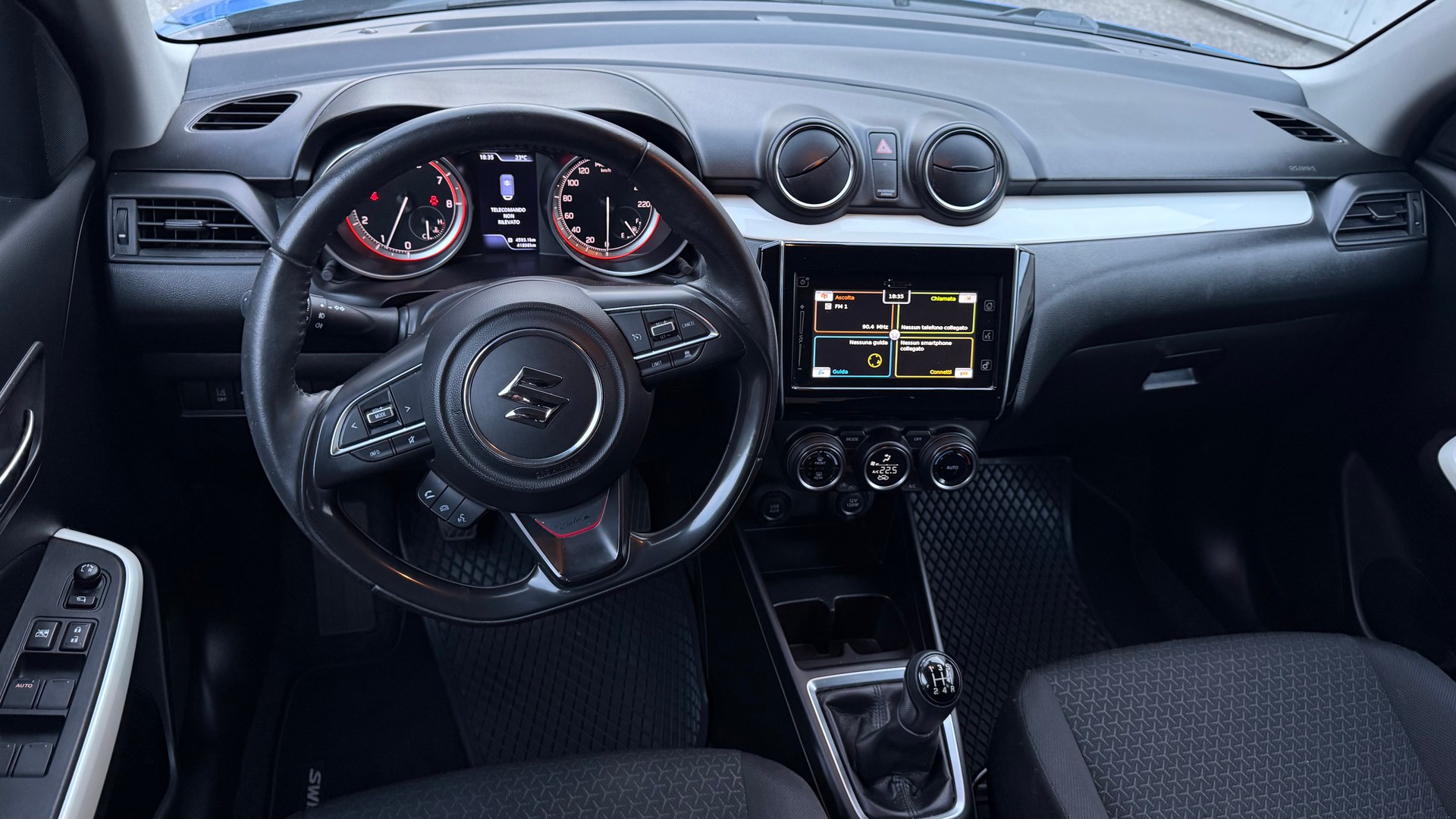 SUZUKI Swift 1.2i 16V SHVS Piz Sulai Top Hybrid Allgri4x4-image-11