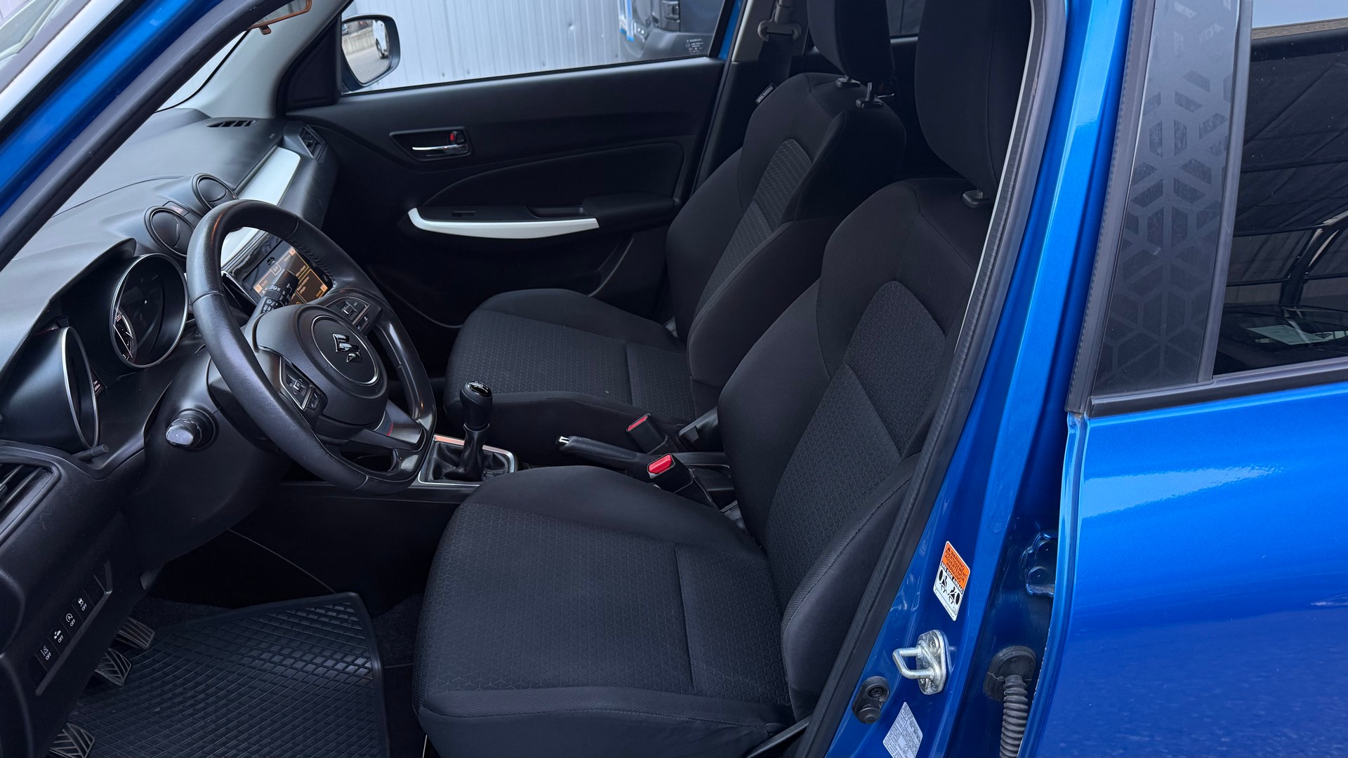 SUZUKI Swift 1.2i 16V SHVS Piz Sulai Top Hybrid Allgri4x4-image-7