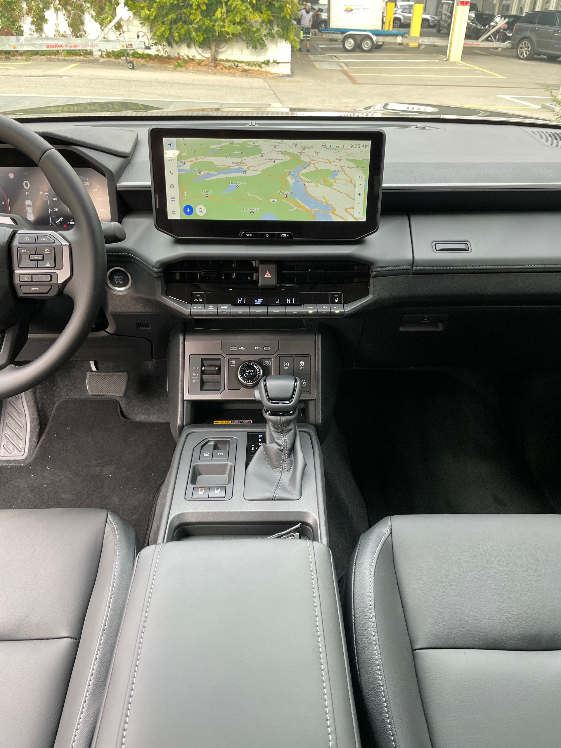 TOYOTA Hilux 2.8d MHEV Invincible Double Cab 4x4 mit AHK (MODELL 2027)-image-14