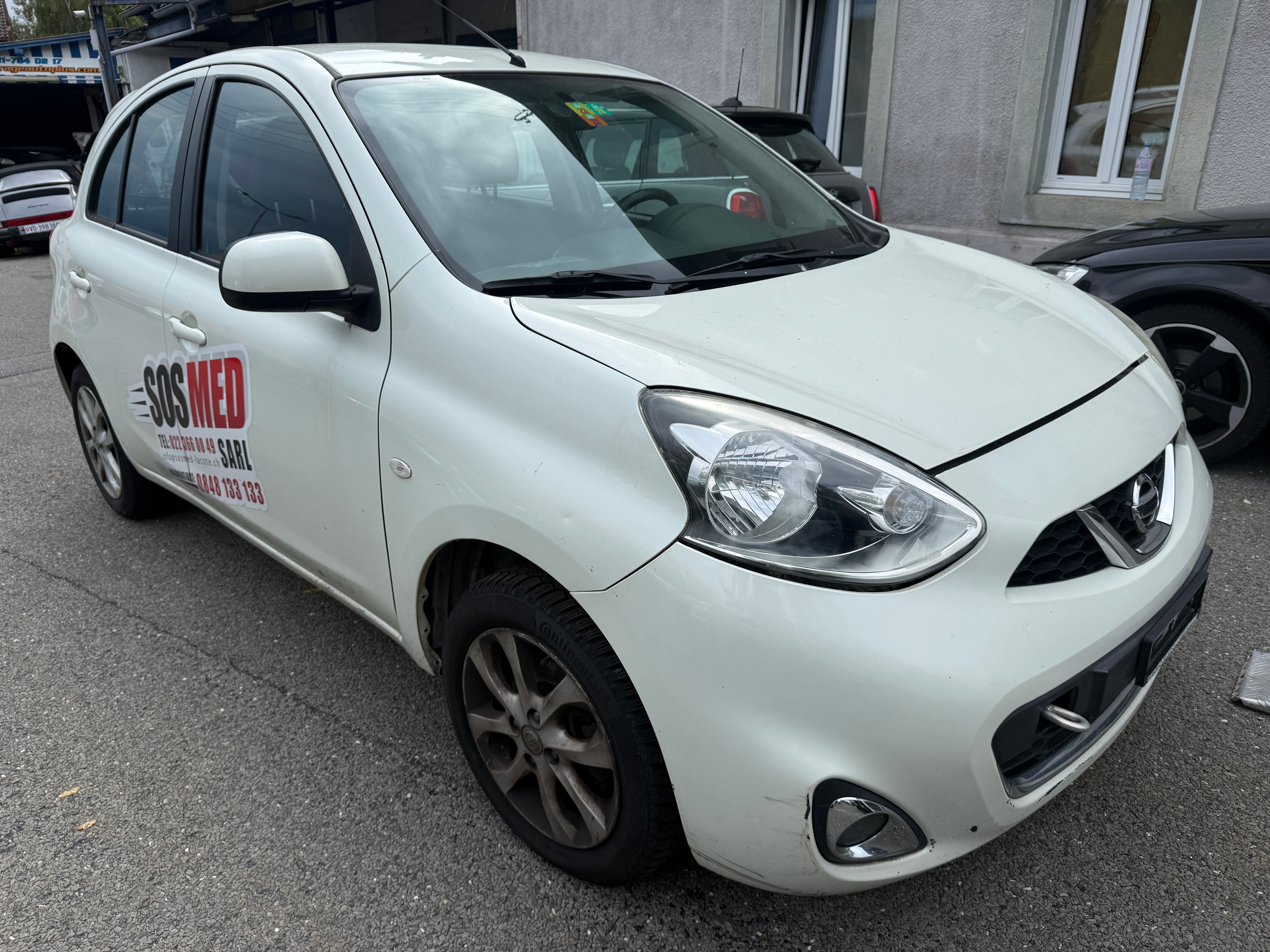 Car photo