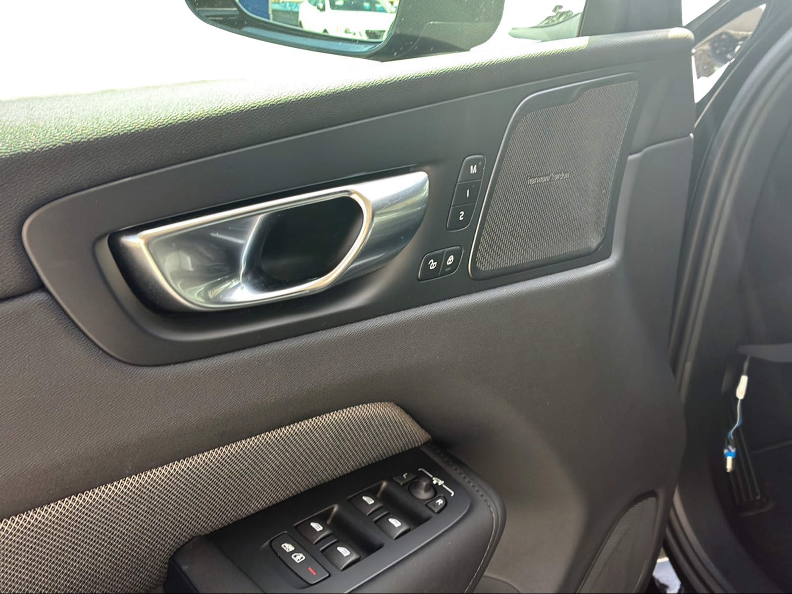 VOLVO XC60 2.0 T6 TE Black Edition eAWD-image-13