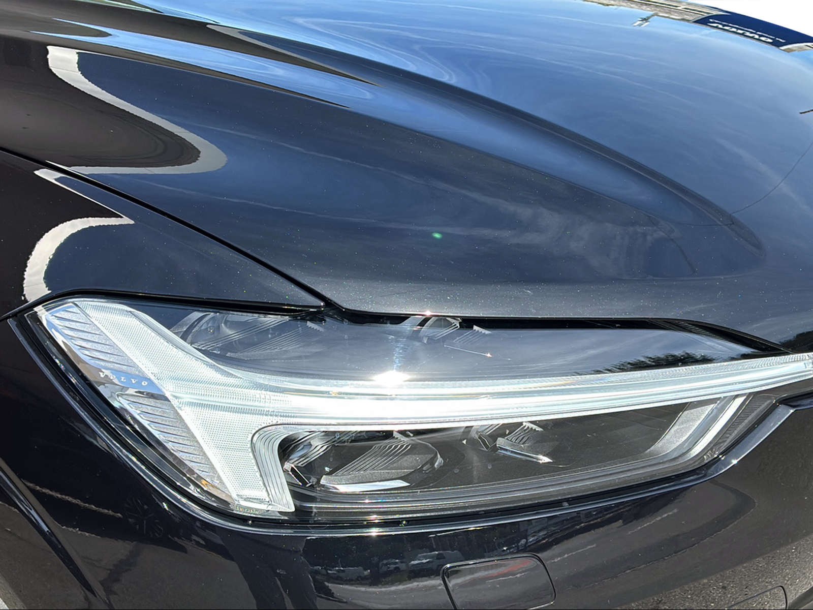 VOLVO XC60 2.0 T6 TE Black Edition eAWD-image-16
