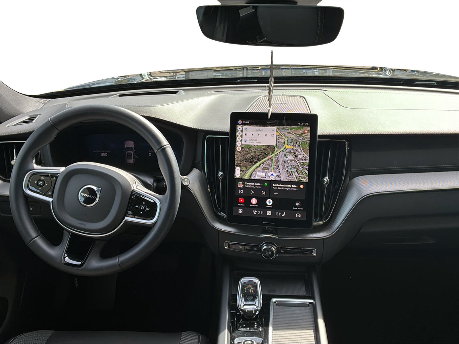 VOLVO XC60 2.0 T6 TE Black Edition eAWD-image-11