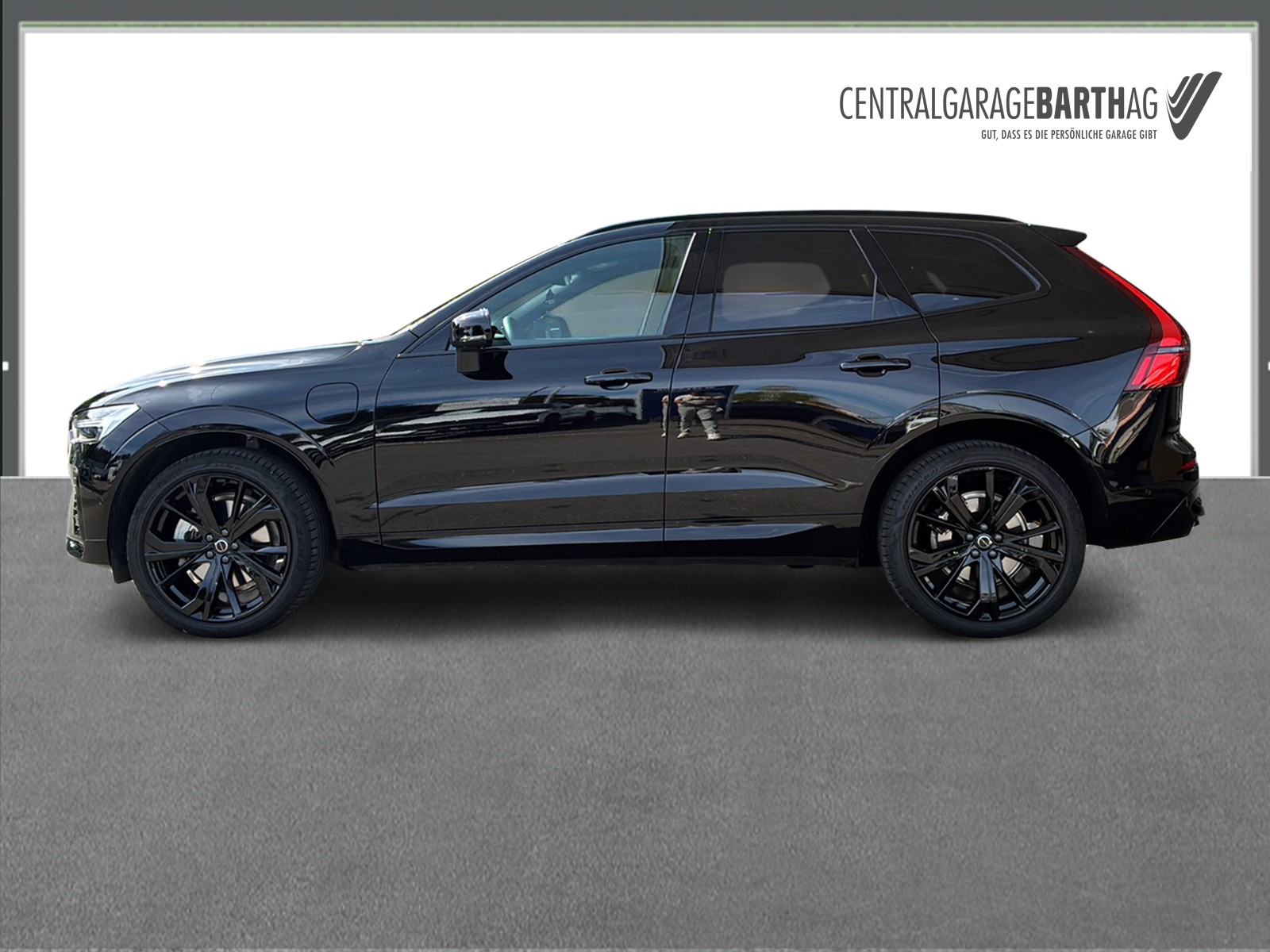 VOLVO XC60 2.0 T6 TE Black Edition eAWD-image-6