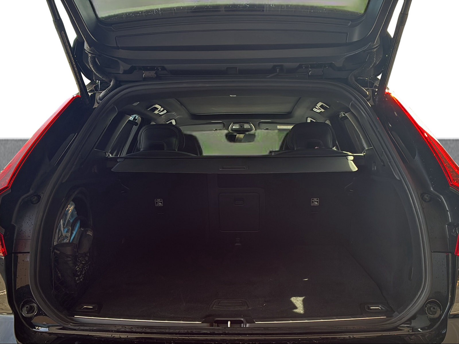 VOLVO XC60 2.0 T6 TE Black Edition eAWD-image-12